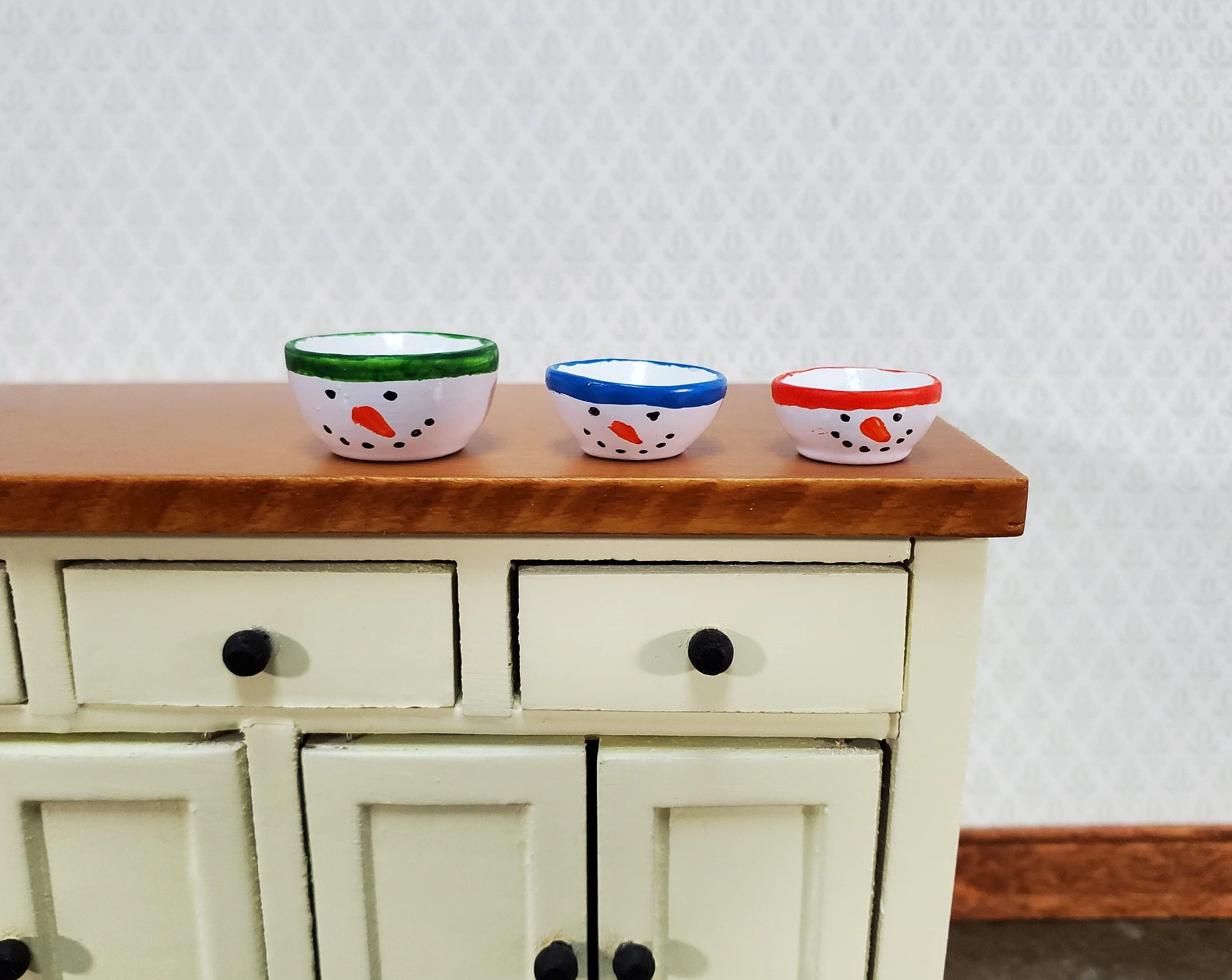 Dollhouse Snowman Mixing Bowls Set of 3 Stacking Winter 1:12 Scale Miniatures