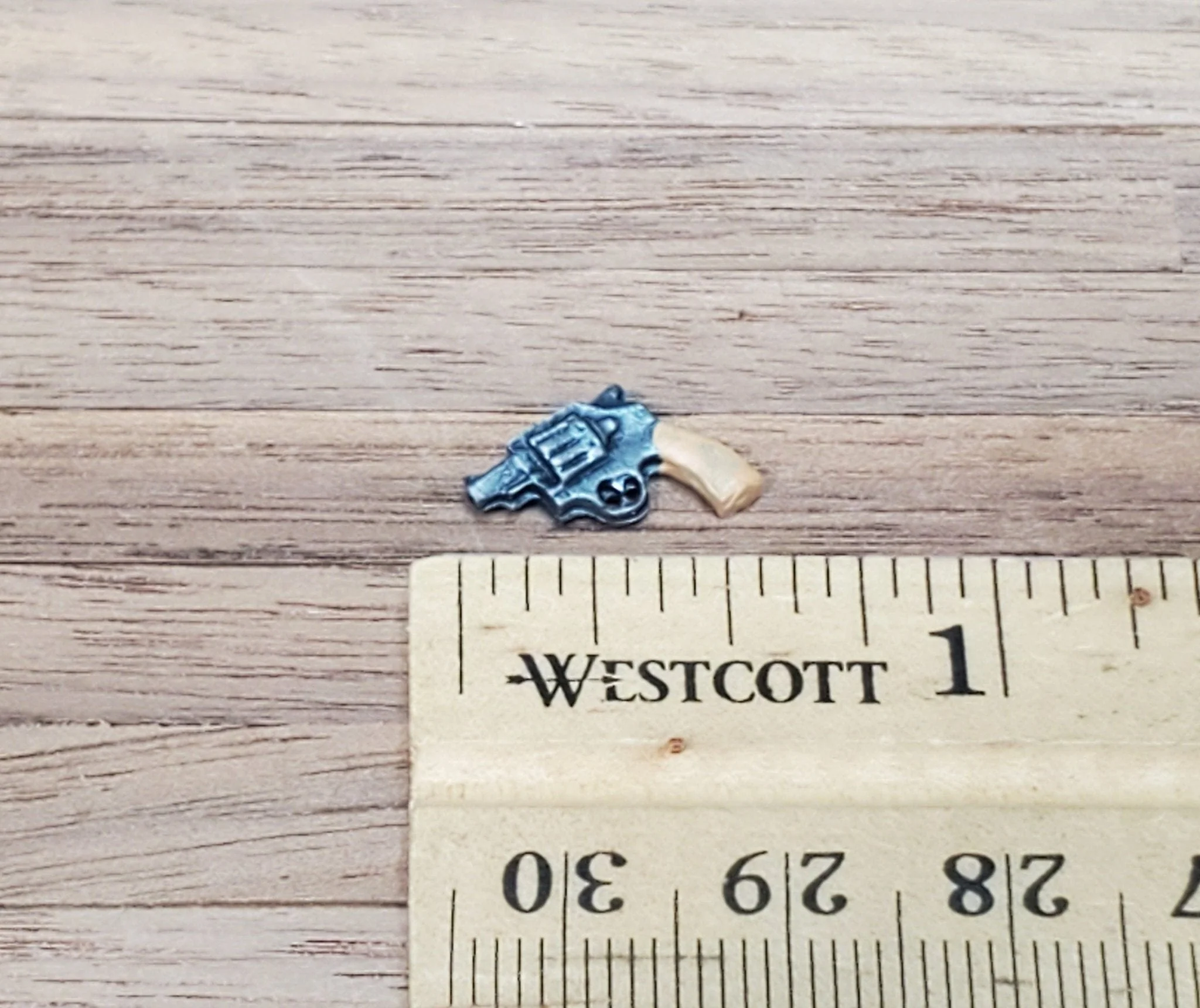 Dollhouse Snub Nose Revolver Handgun 1:12 Scale Miniature Prop Painted Metal Gun - Image 3
