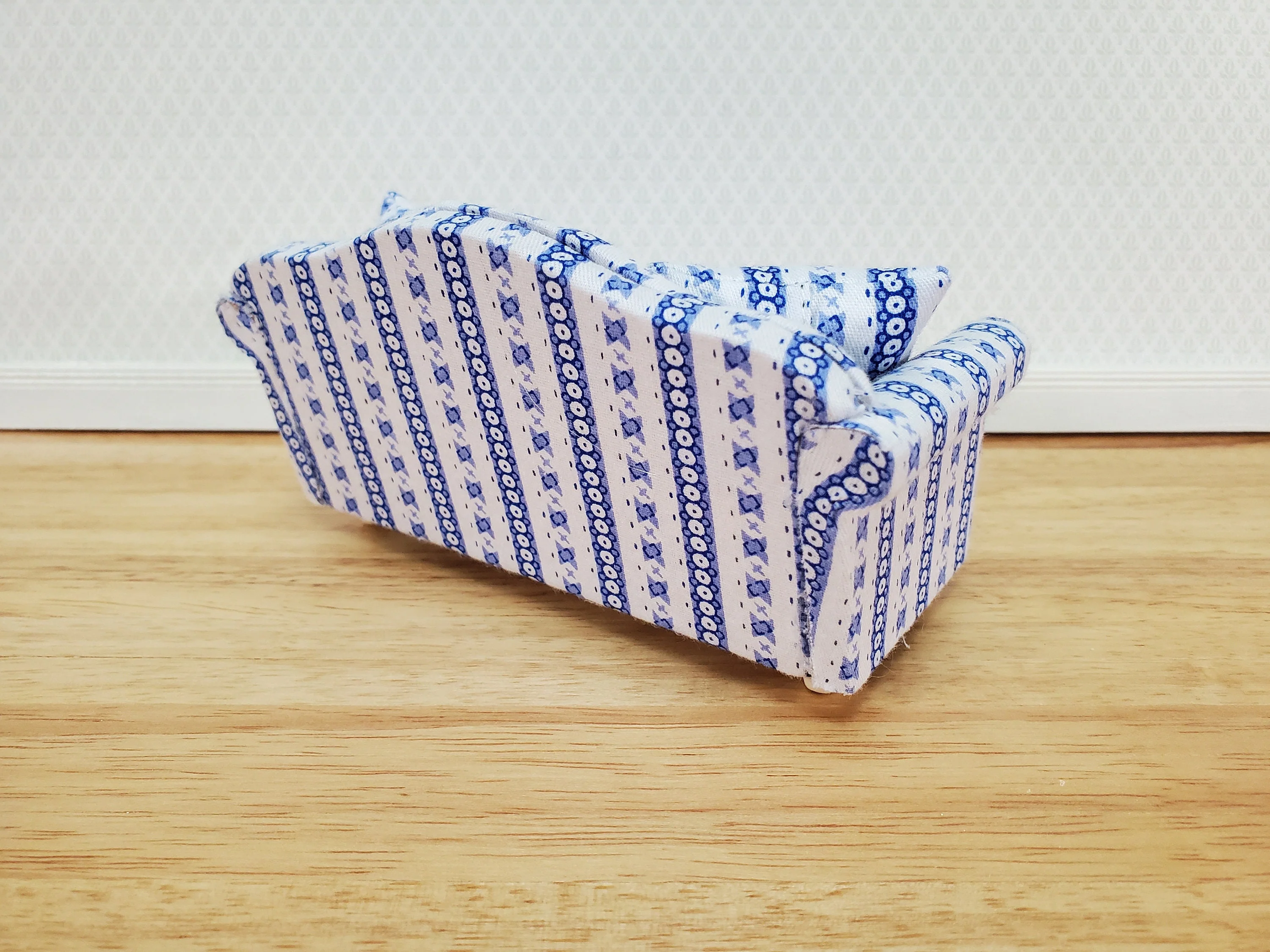 Dollhouse Sofa Couch Modern Blue & White with Cushions 1:12 Scale Miniature Furniture - Image 3