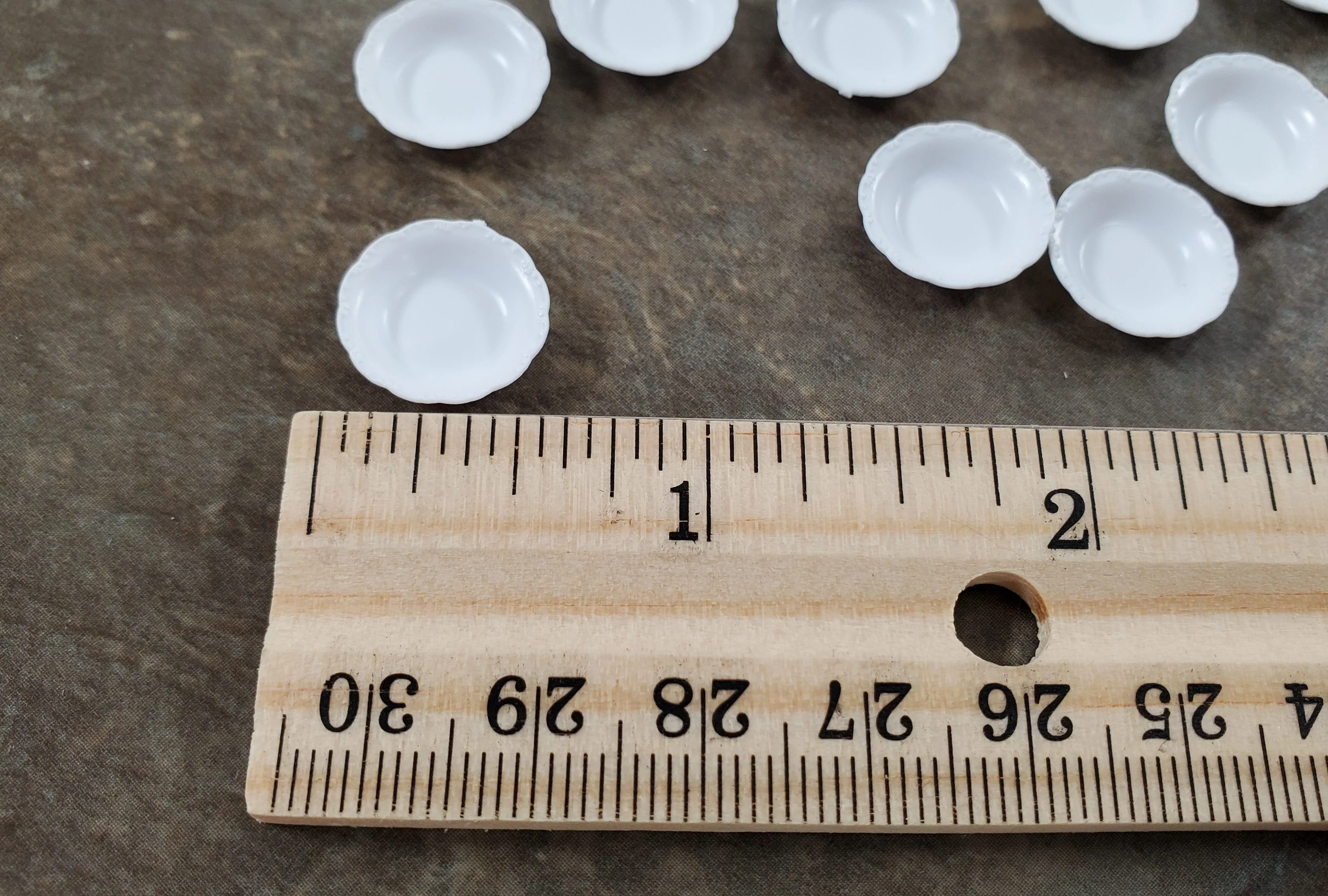 Dollhouse Soup Bowls Chrysnbon Scalloped Edge x12 White Plastic Small 1:12 Scale - Image 5