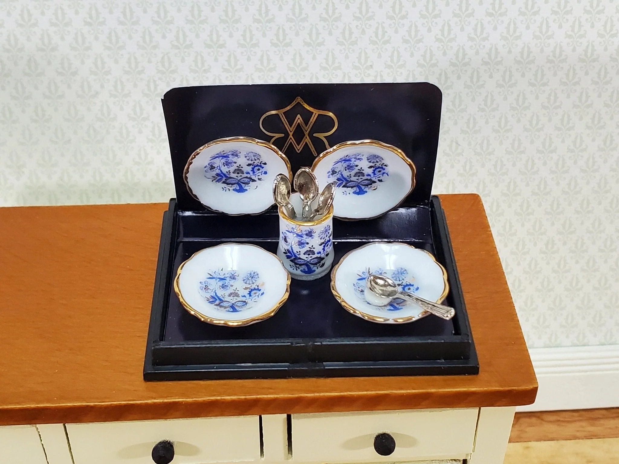 Dollhouse Soup Bowls & Spoons Blue White Gold Trim Set of 4 Reutter Porcelain 1:12 Scale Miniatures - Image 2