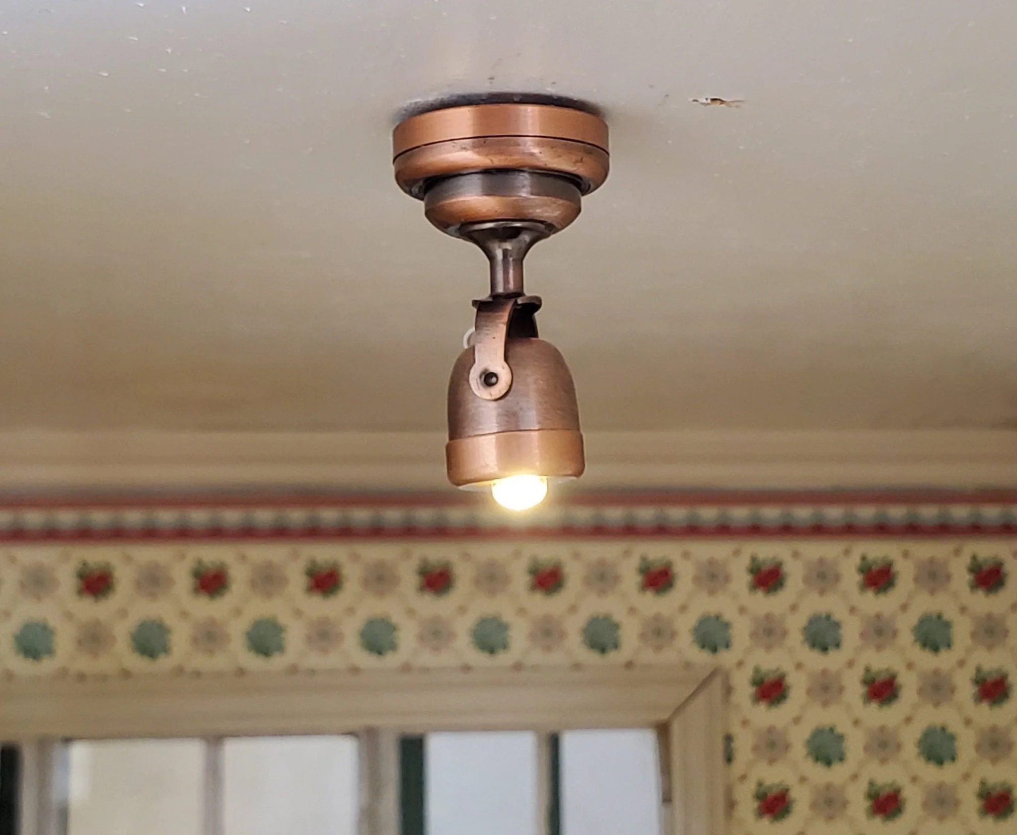 Dollhouse Spot Ceiling Light Bronze Adjustable 1:12 Scale Battery Operated Modern - Image 4