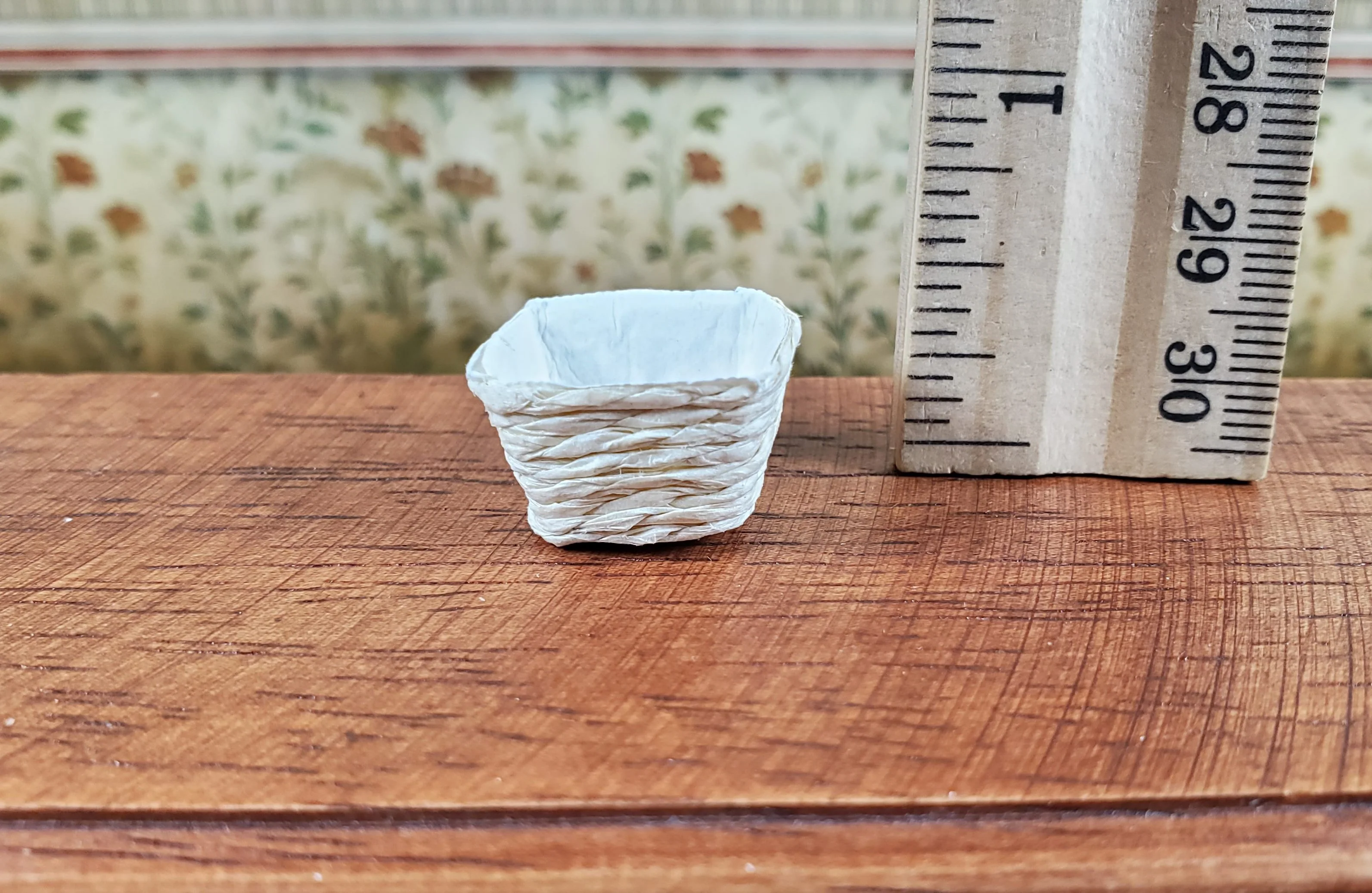 Dollhouse Square Cream Colored Rattan Basket 1:12 Scale Miniature - Image 3