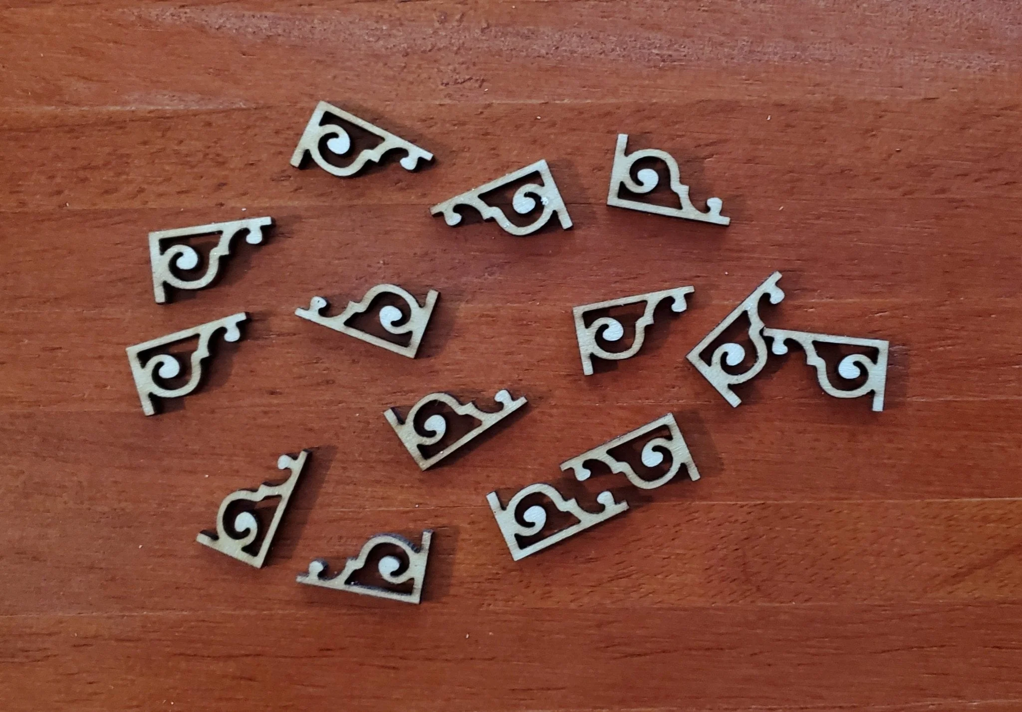 Dollhouse Stair Tread Trim Brackets Victorian Style 14 pc 1:12 Scale Miniatures