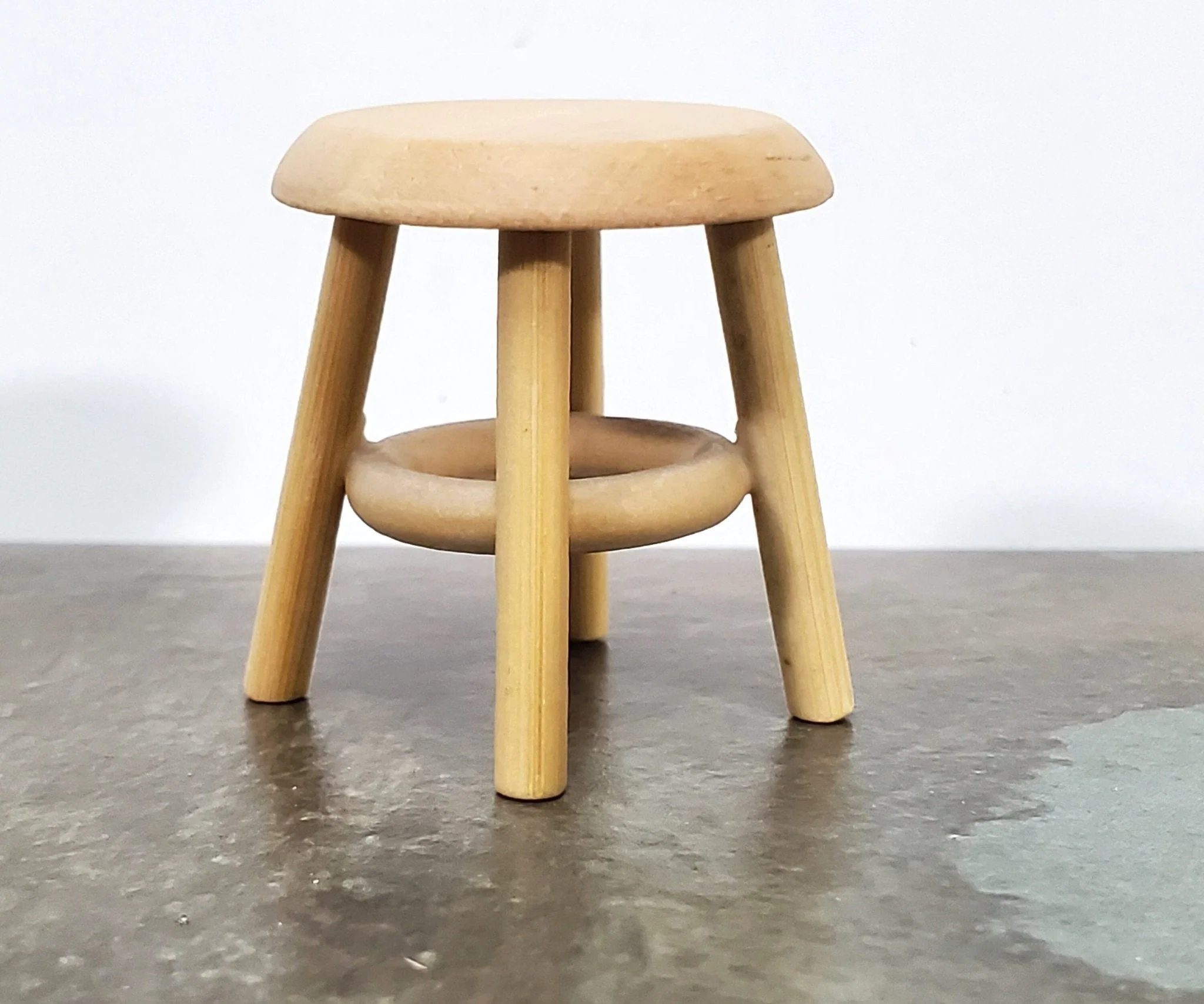 Dollhouse Step Stool Short Light Oak Finish Wood 1:12 Scale Miniature Furniture 1 1/2" - Image 2