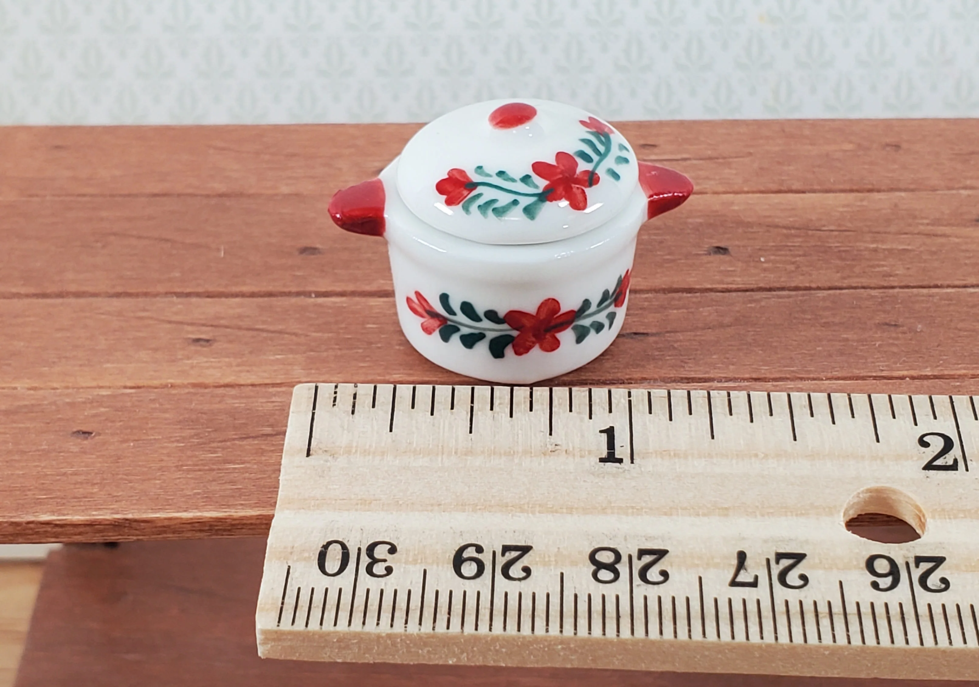 Dollhouse Stock Pot for Soup Ceramic with Lid Red & White 1:12 Scale Miniatures - Image 5