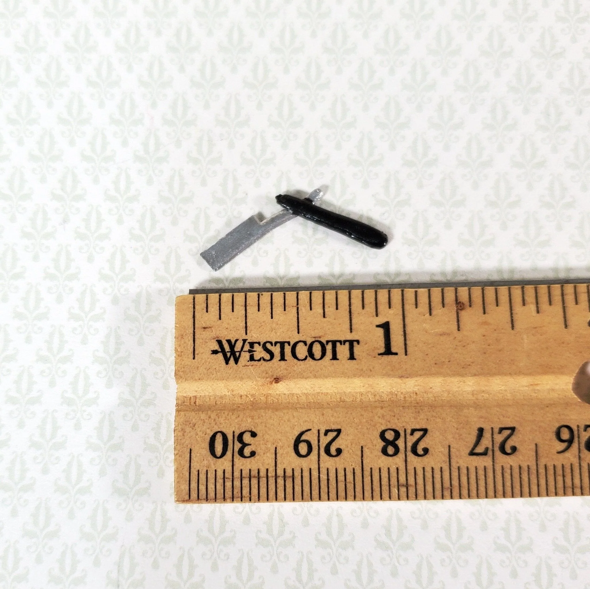 Dollhouse Straight Razor Open Painted Metal 1:12 Scale Miniature Accessories - Image 3