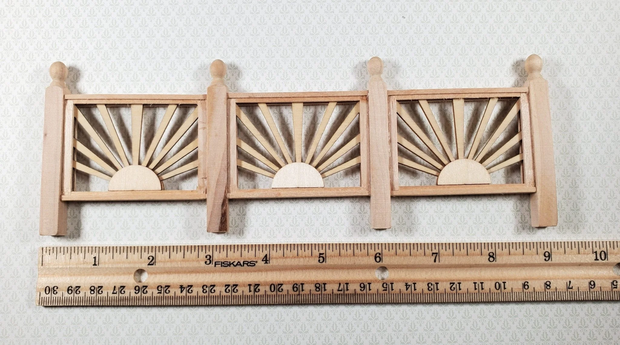 Dollhouse Sunburst Railing for Porches or Decks 1:12 Scale Miniature Assembled - Image 5
