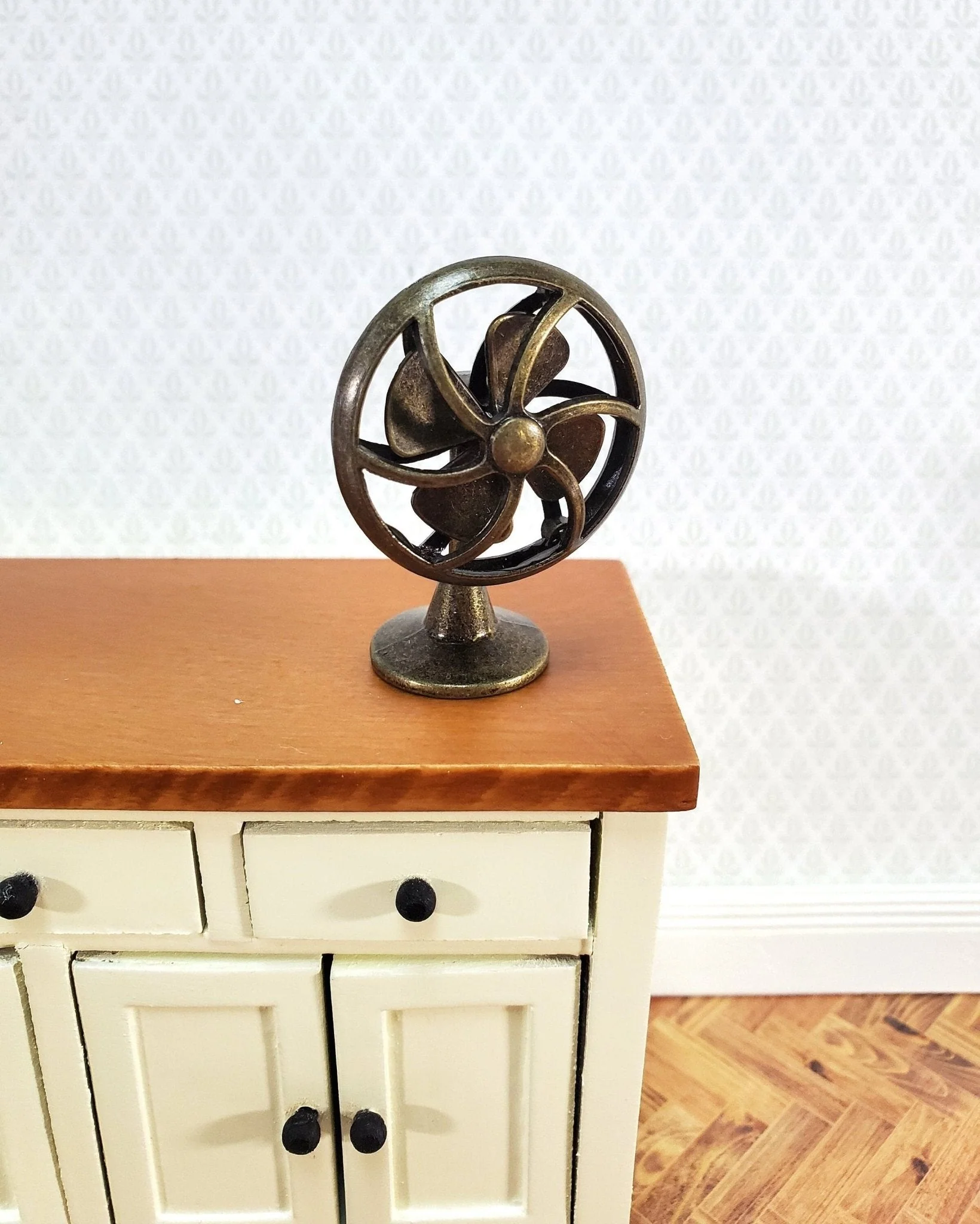 Dollhouse Tabletop Electric Fan Vintage Style 1:12 Scale Miniature Bronze Finish