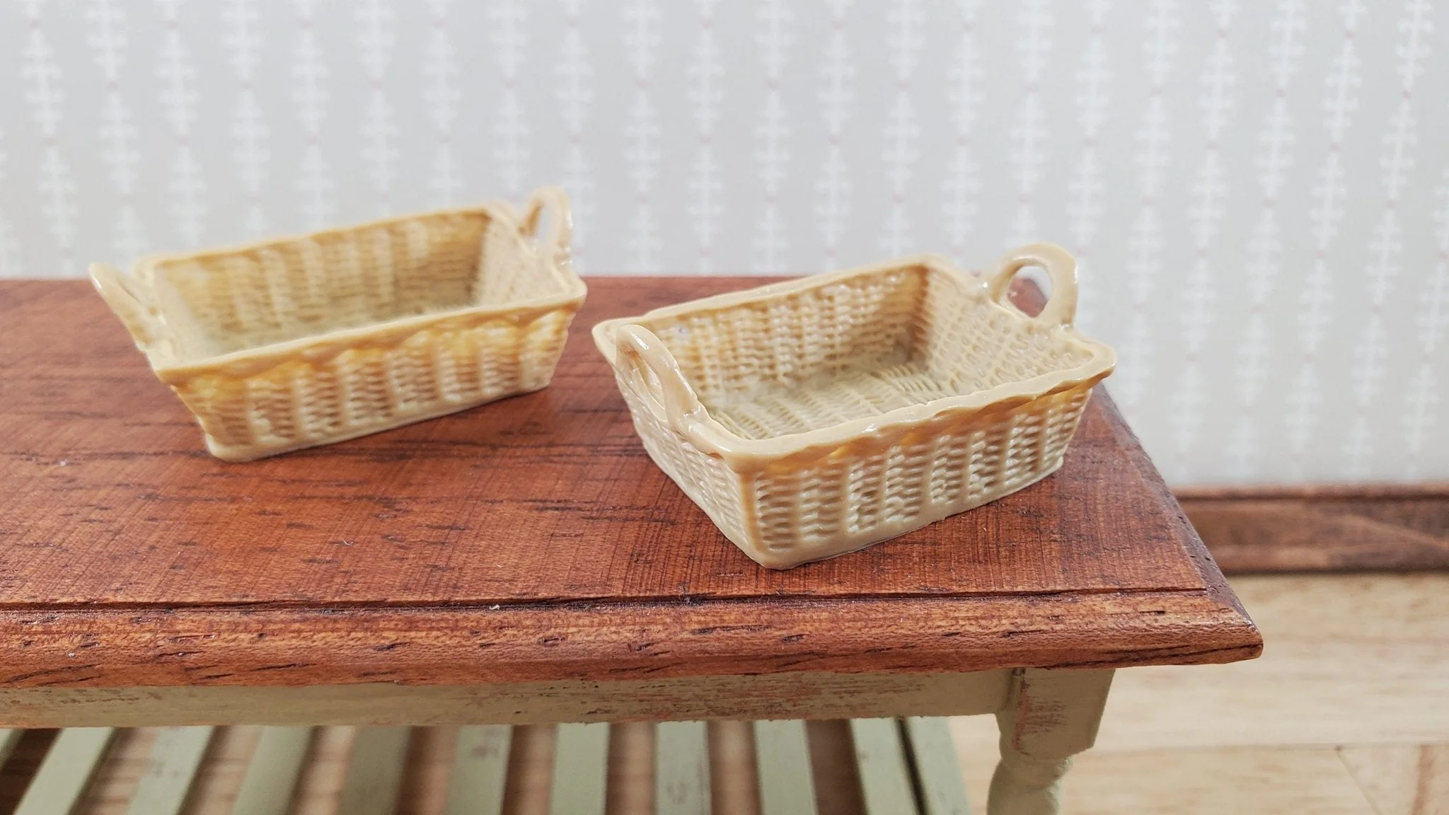 Dollhouse Tan Baskets Set of 2 Rectangle with Handles 1:12 Scale Miniatures - Image 3