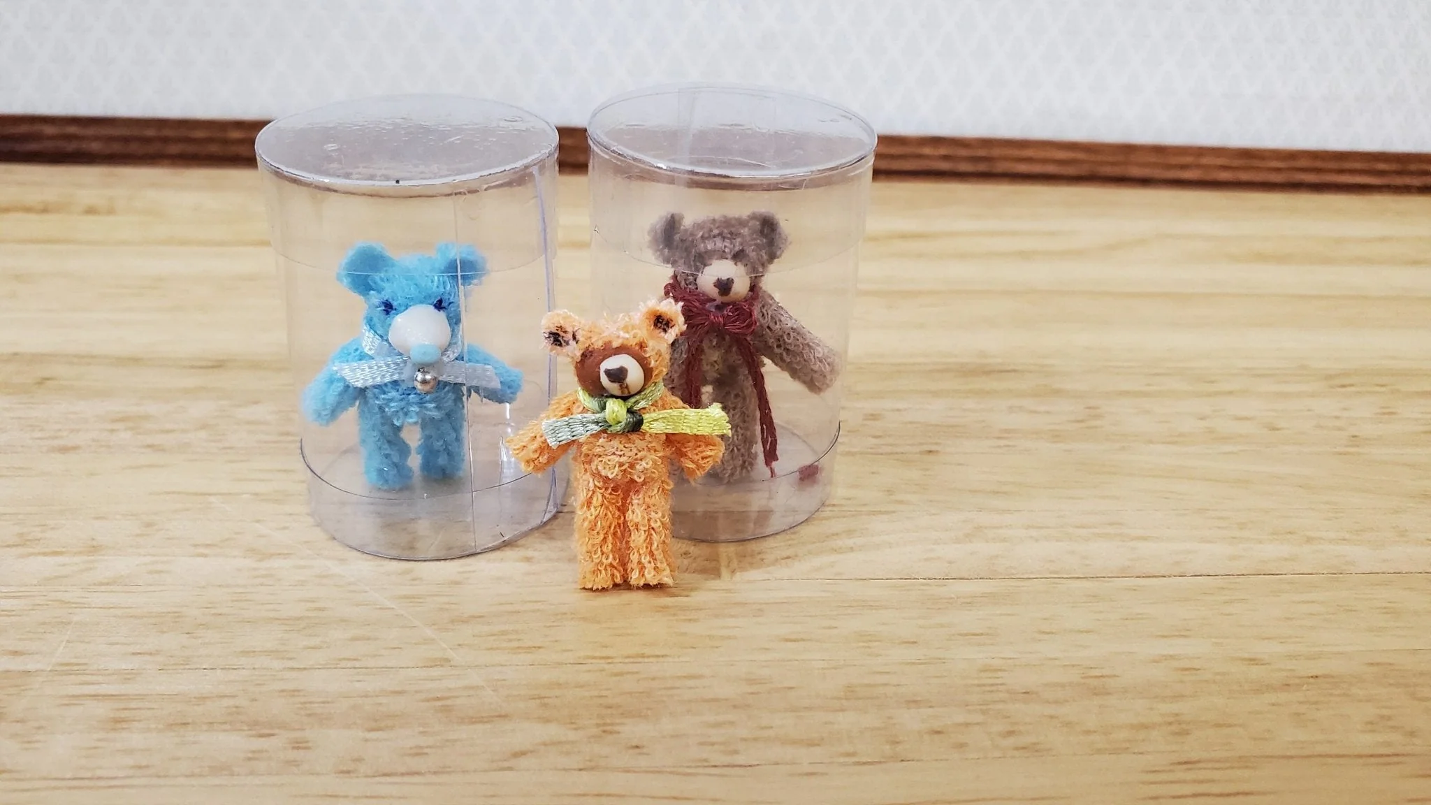 Dollhouse Teddy Bears Set of 3 Stuffed Animal Toys 1:12 Scale Miniatures - Image 2
