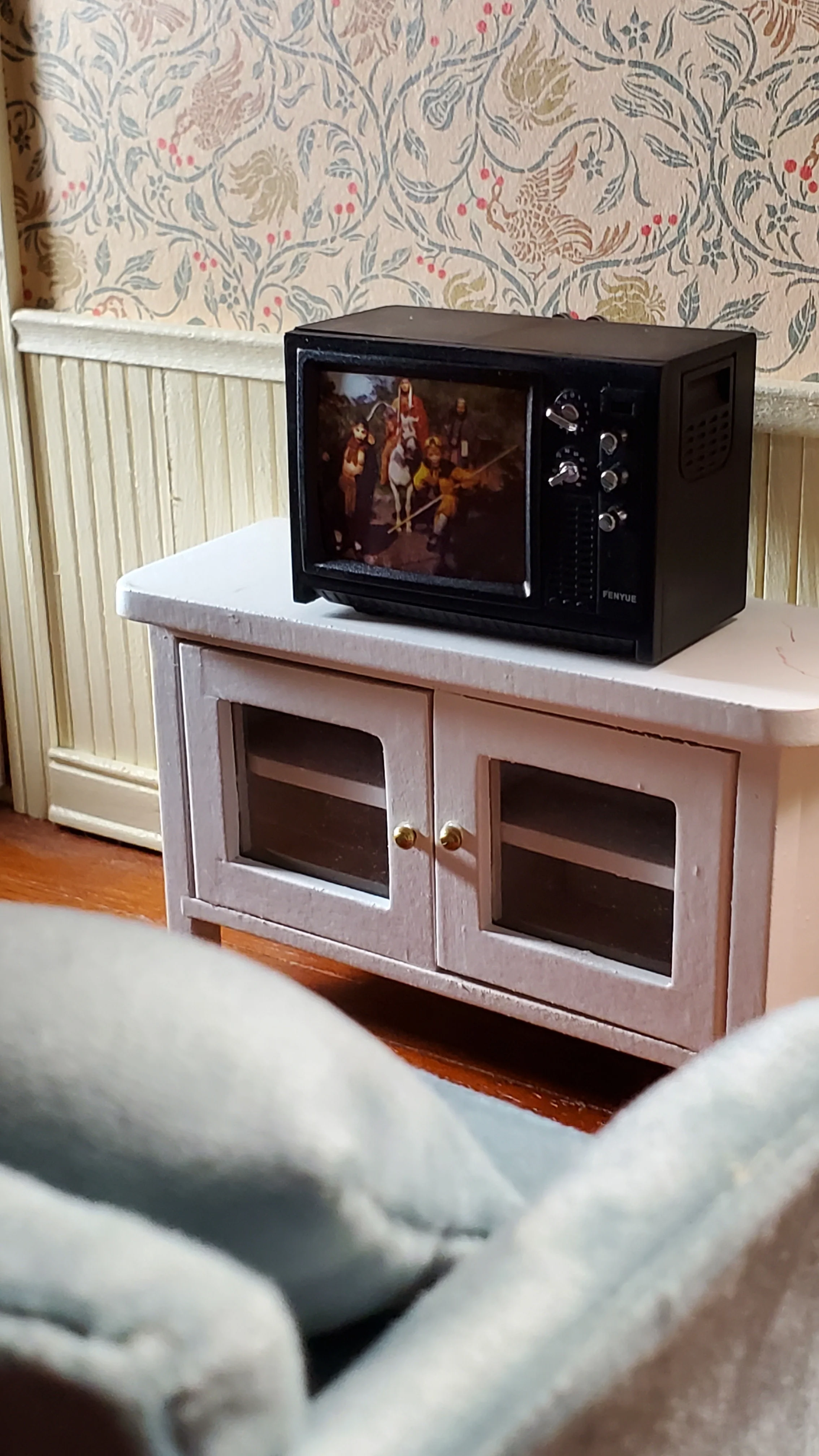 Dollhouse Television TV Set Retro 1970s Style Black Miniature Accessory - Image 5