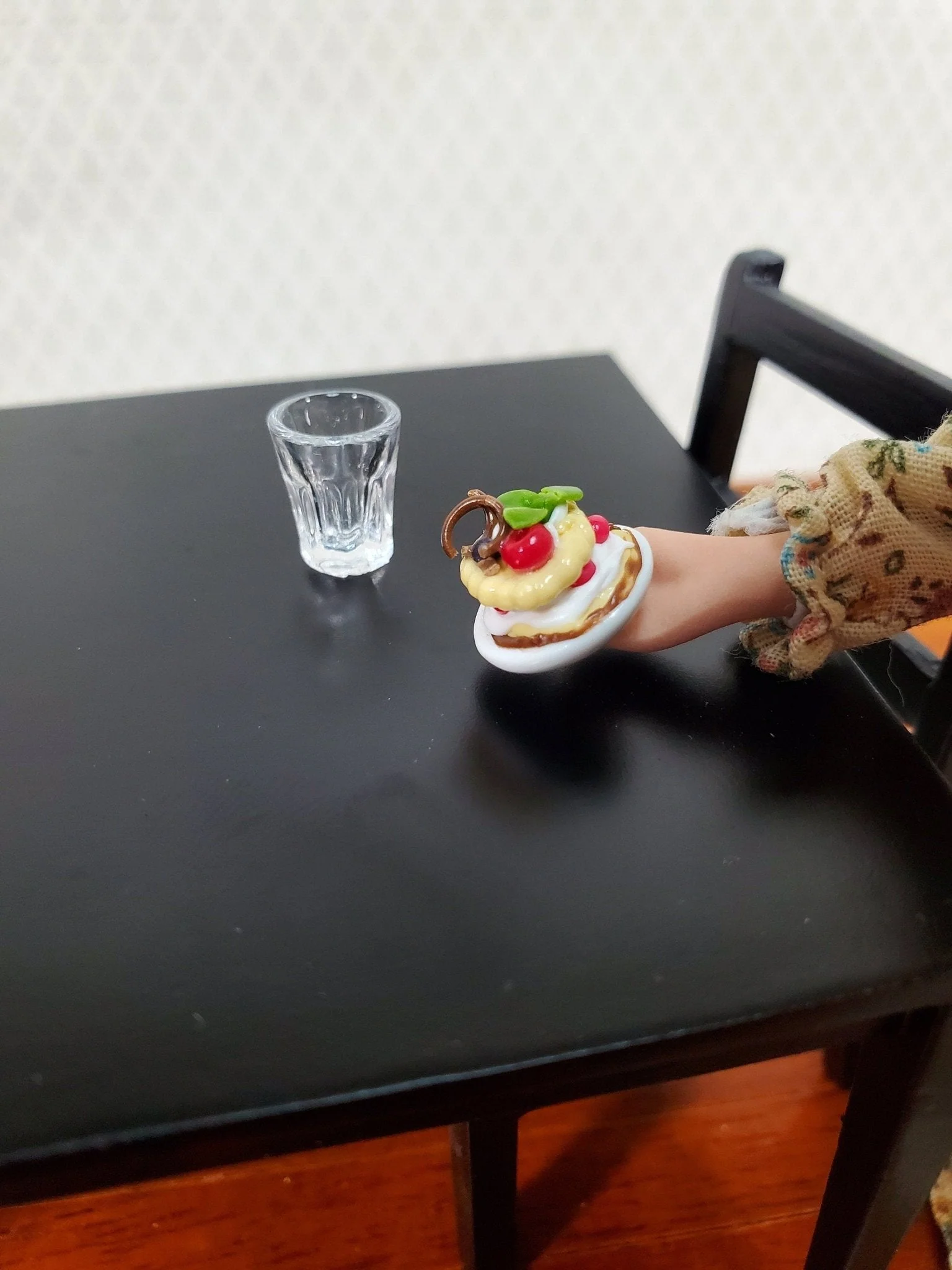 Dollhouse Tiny Dessert Cake 1:12 Scale Miniature Dessert Food Kitchen Accessory - Image 2