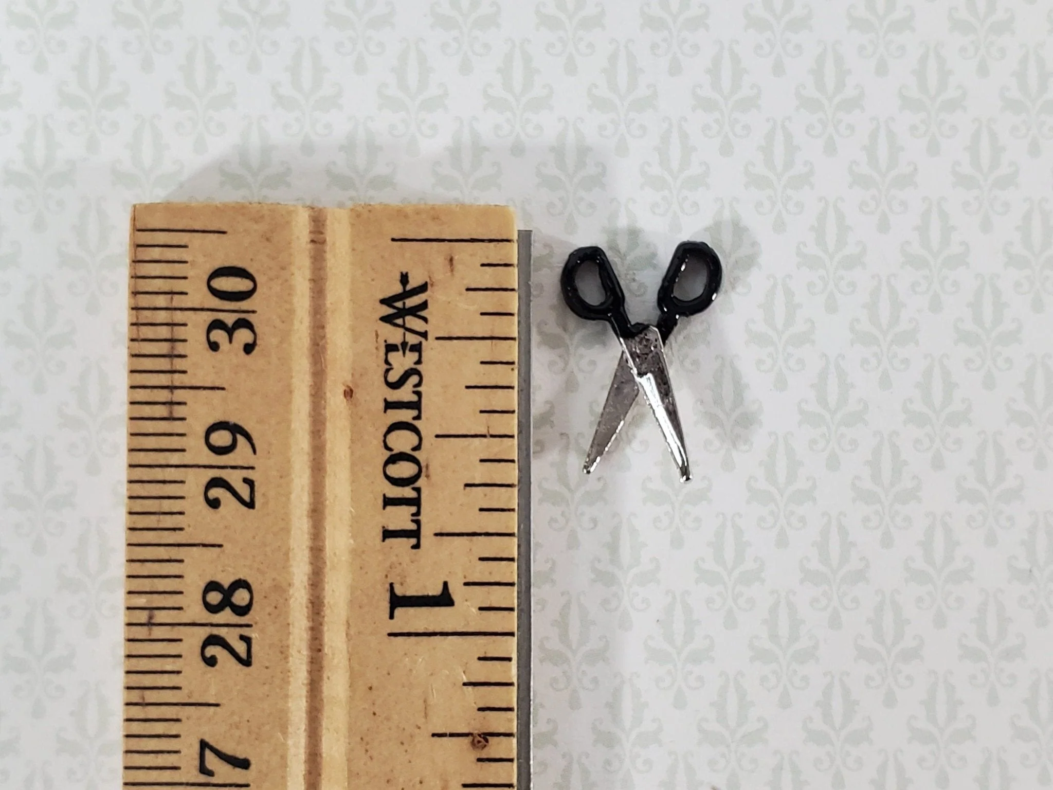 Dollhouse Tiny Scissors Shears Opens/Closes Metal 1:12 Scale Miniature Accessories - Image 3