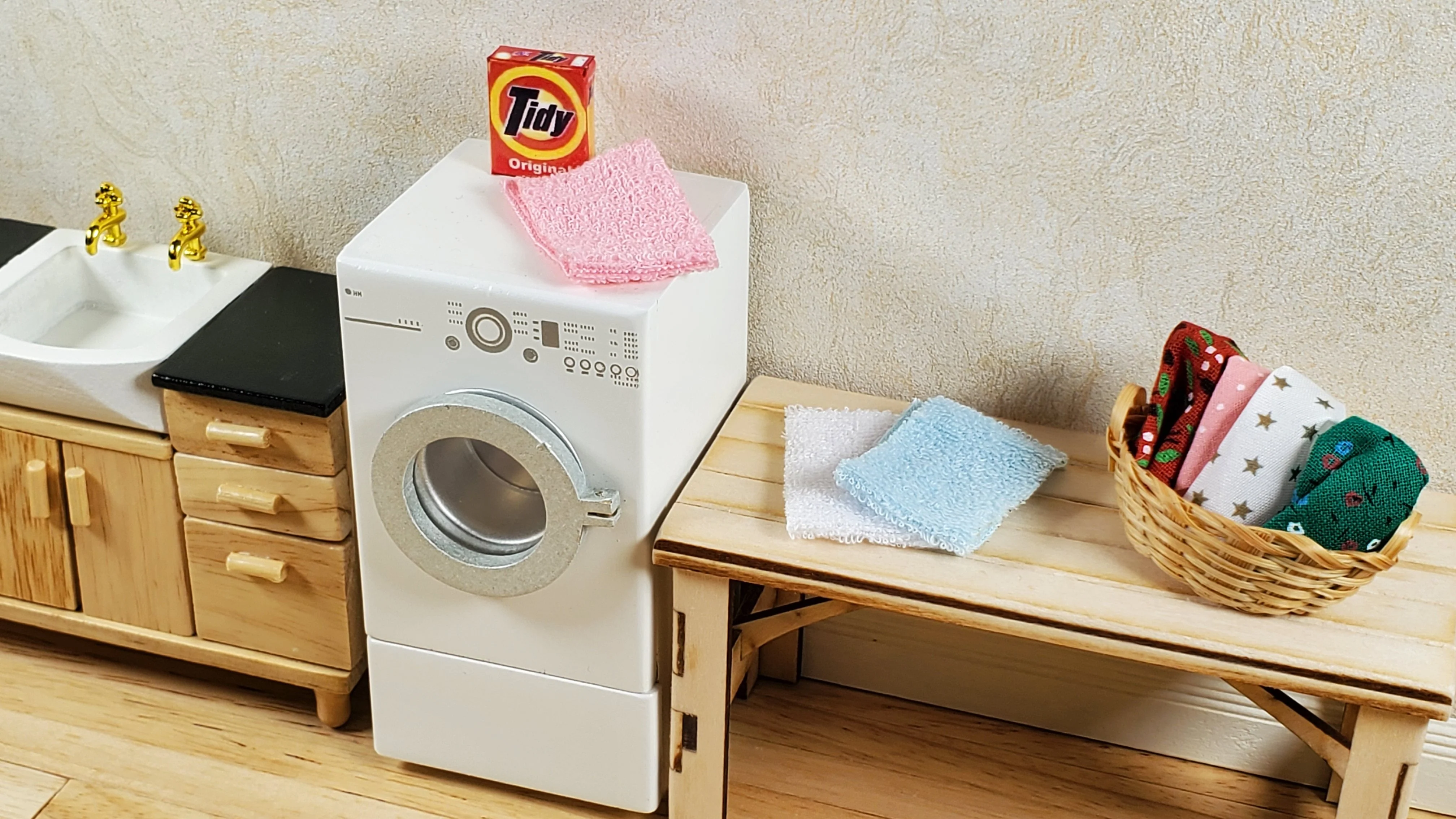 Dollhouse Towels Pink White Blue Set of 3 1:12 Scale Miniature Bathroom - Image 3