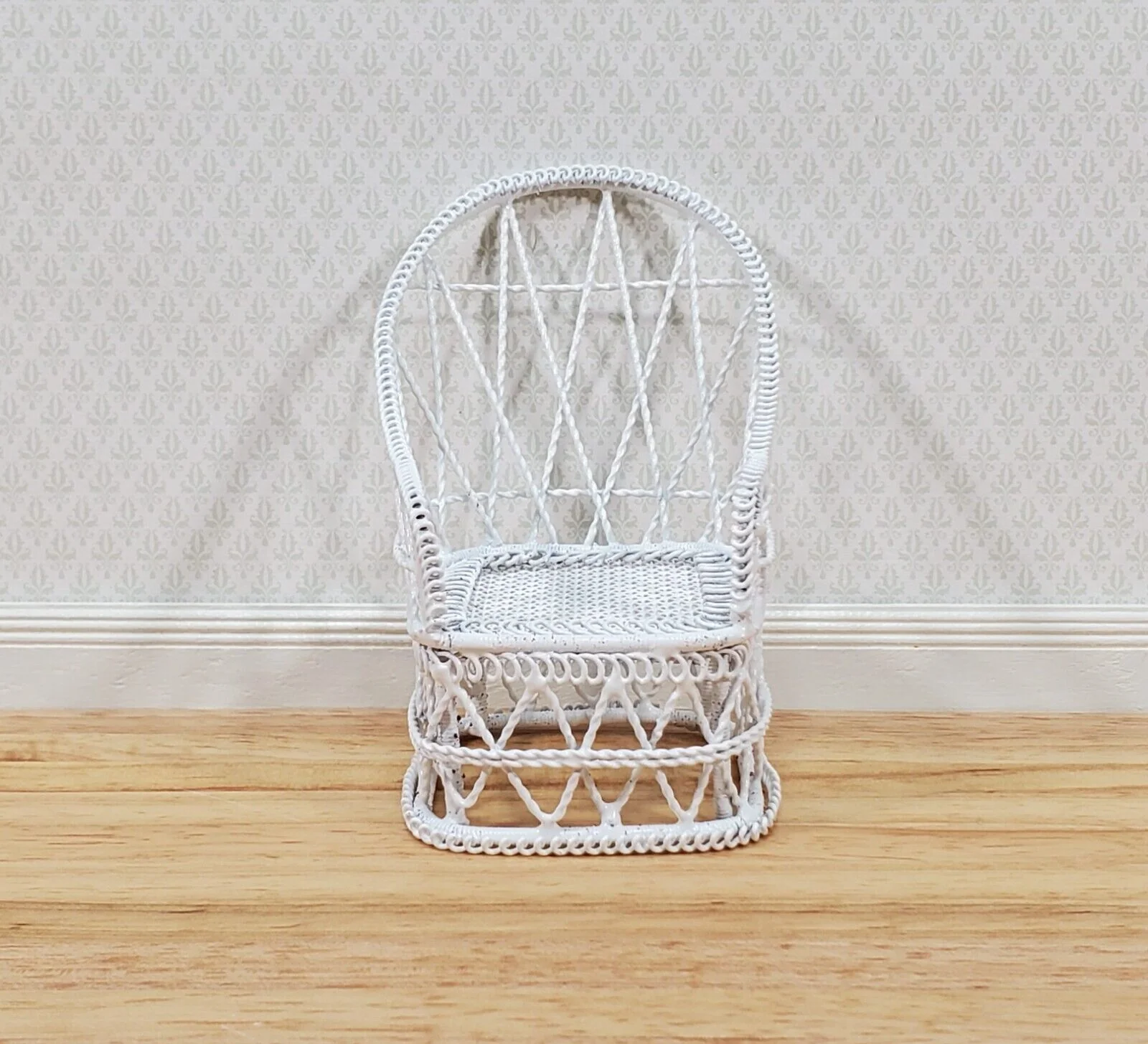 Dollhouse Tub Chair White Metal for Patio Porch 1:12 Miniature Fairy Garden