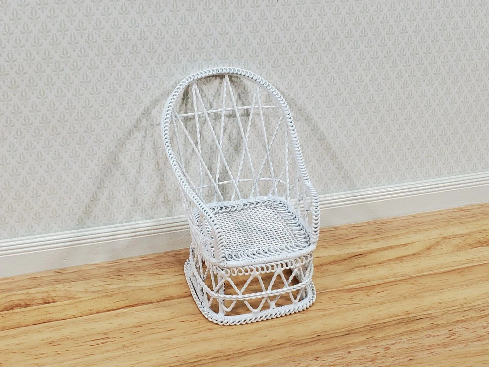 Dollhouse Tub Chair White Metal for Patio Porch 1:12 Miniature Fairy Garden - Image 2