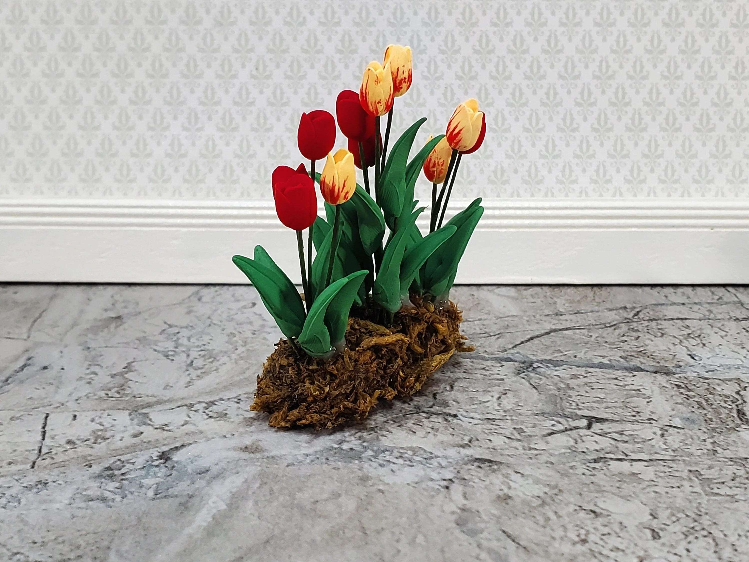 Dollhouse Tulips Flower Bed Border Red & Peach 1:12 Scale Miniature Garden - Image 3
