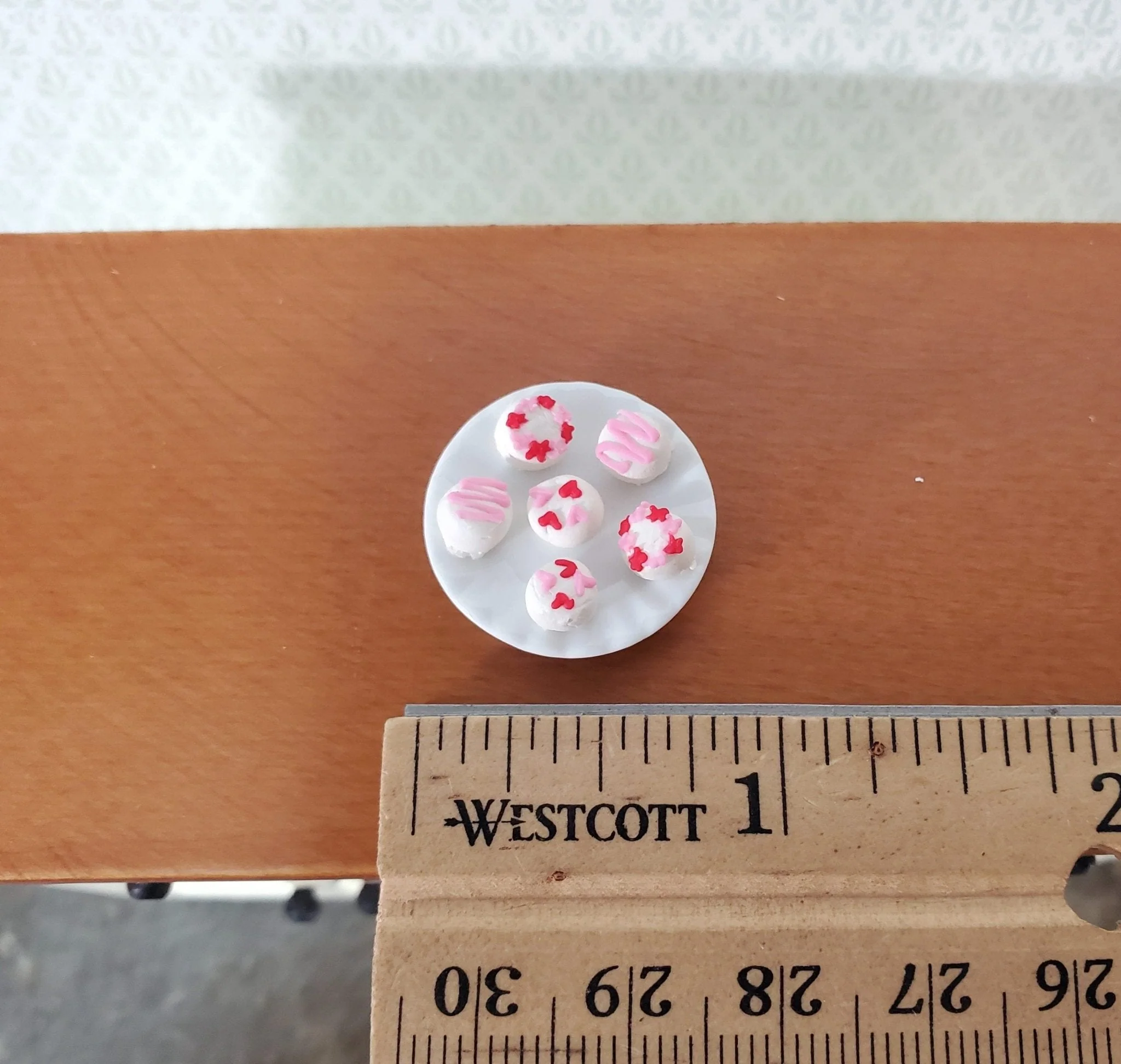 Dollhouse Valentines Cookies on Glass Plate Dessert 1:12 Scale Miniature Food - Image 3