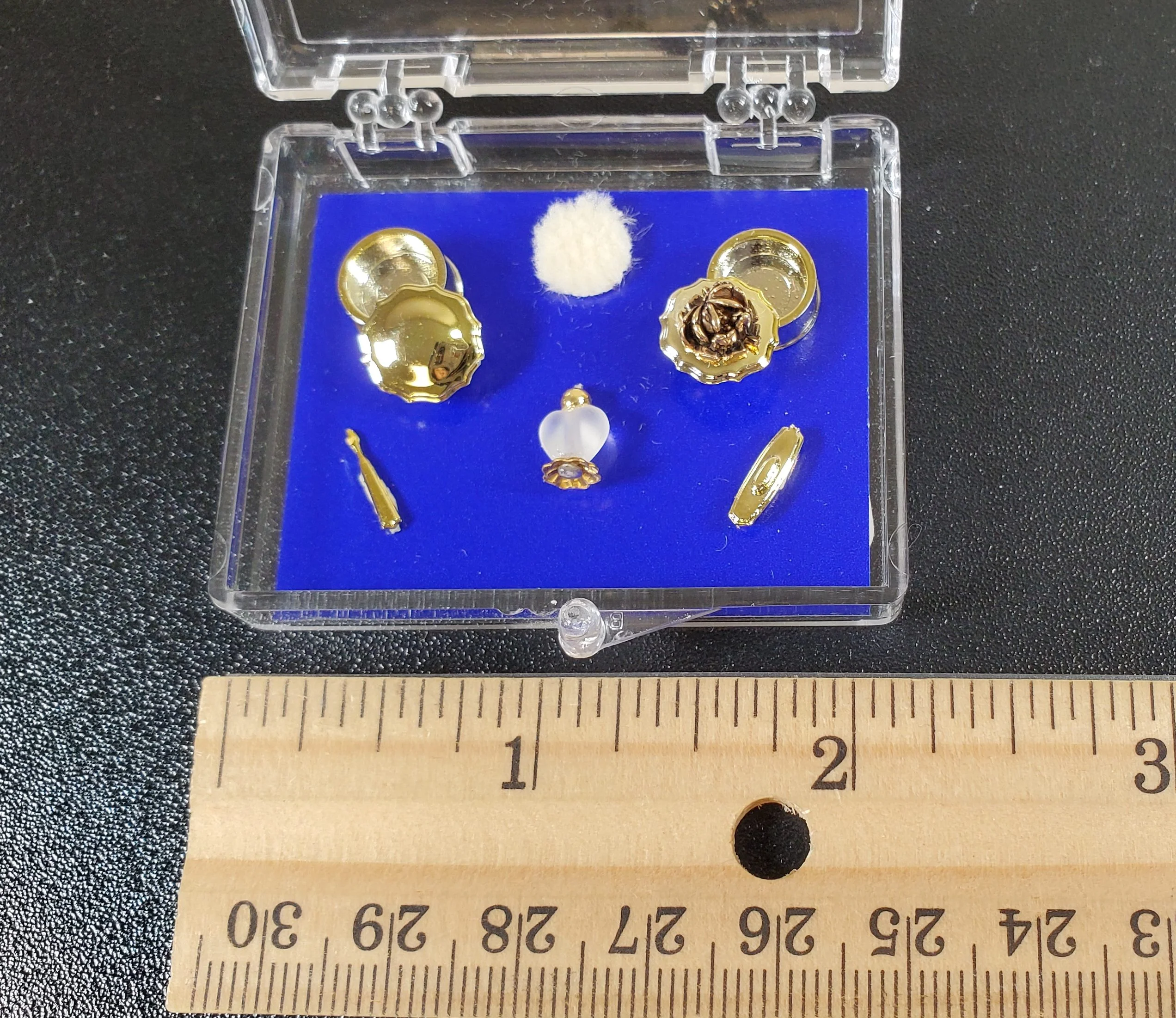 Dollhouse Vanity Set Power Puff Perfume Nail Buff ++ 1:12 Scale Miniatures - Image 3