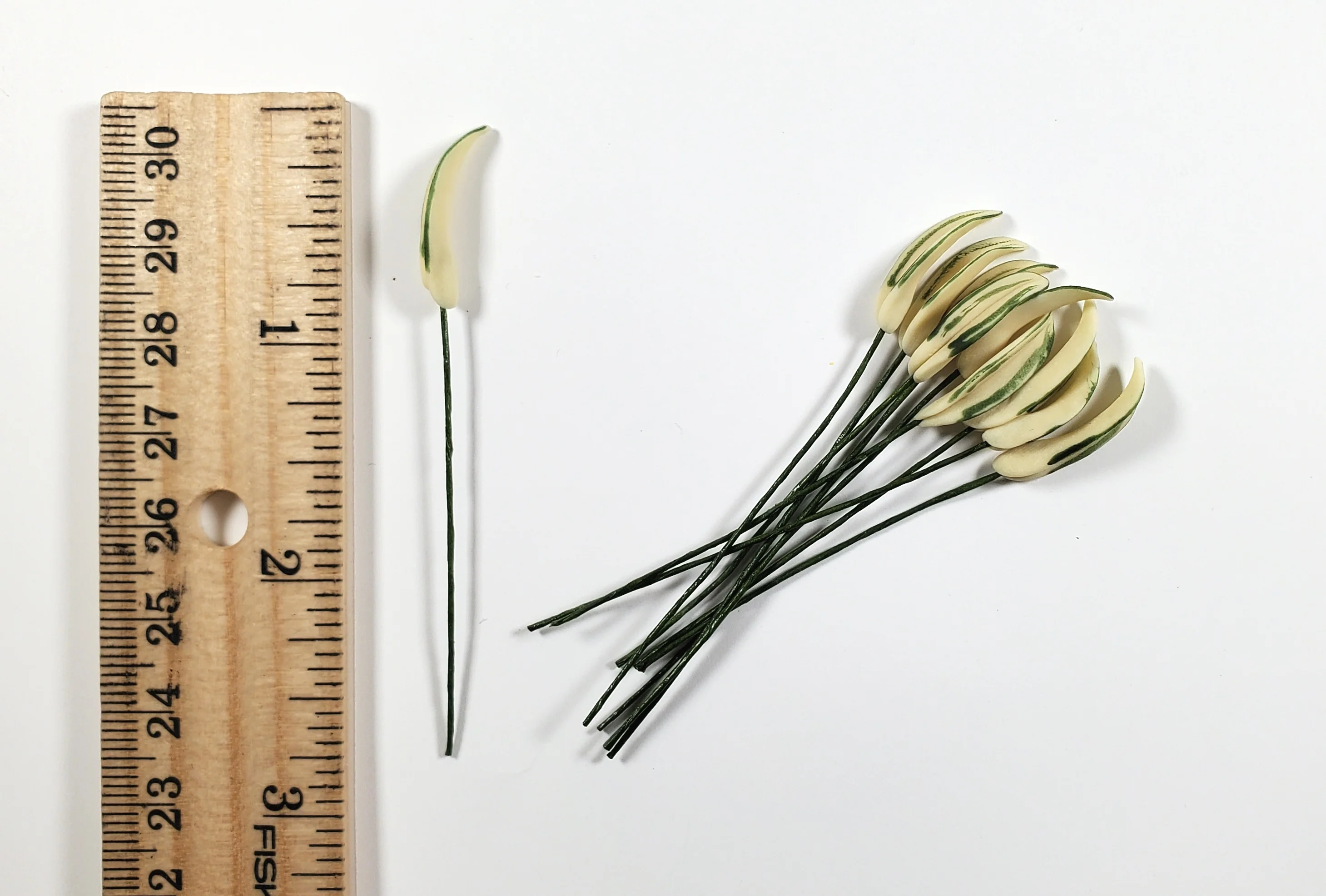 Dollhouse Variegated Green Leaves Long Stem Set of 10 1:12 Scale Miniature - Image 3