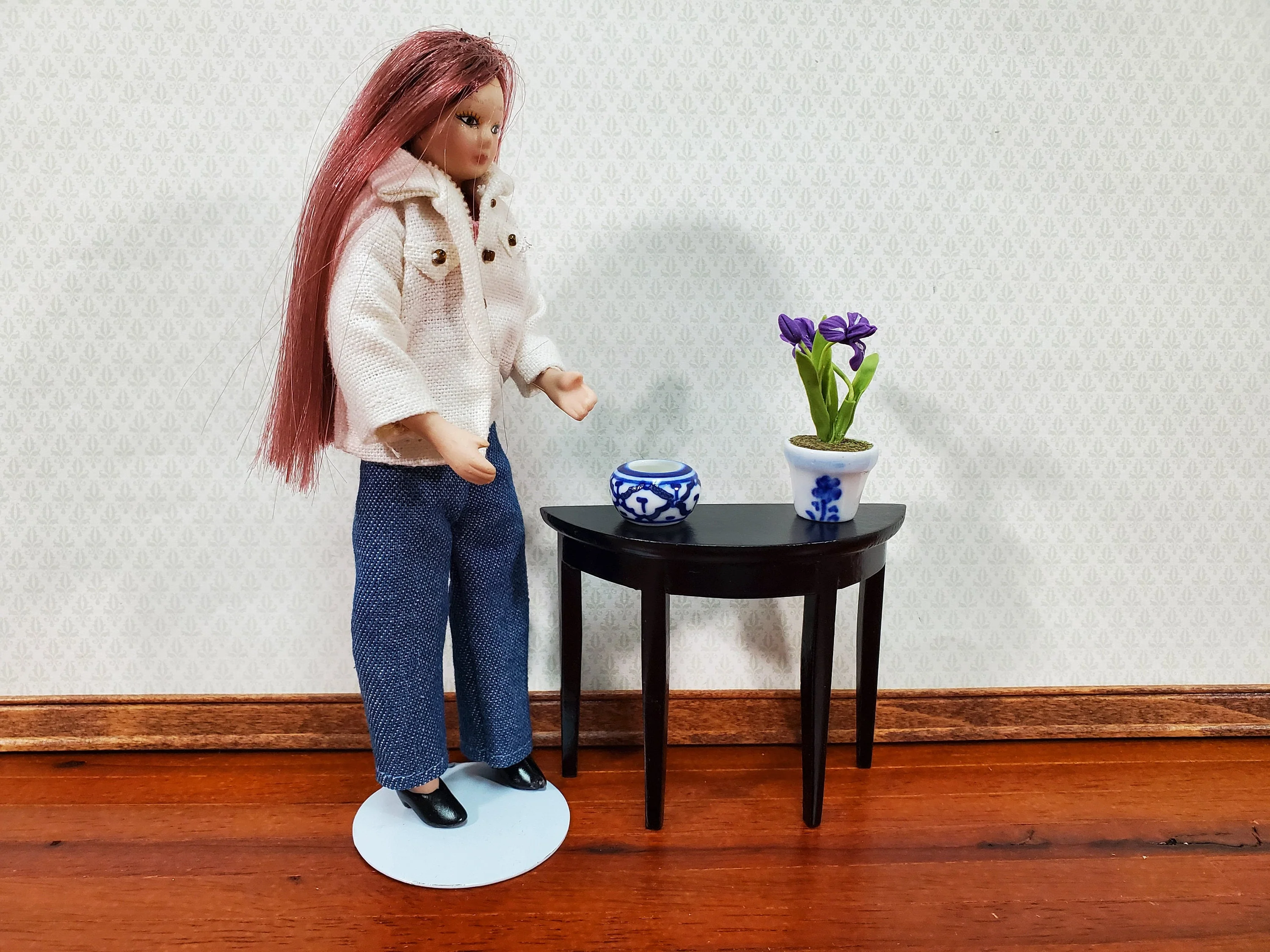 Dollhouse Vase Ceramic Blue & White Trellis Design 1:12 Scale Miniature Accessories - Image 3