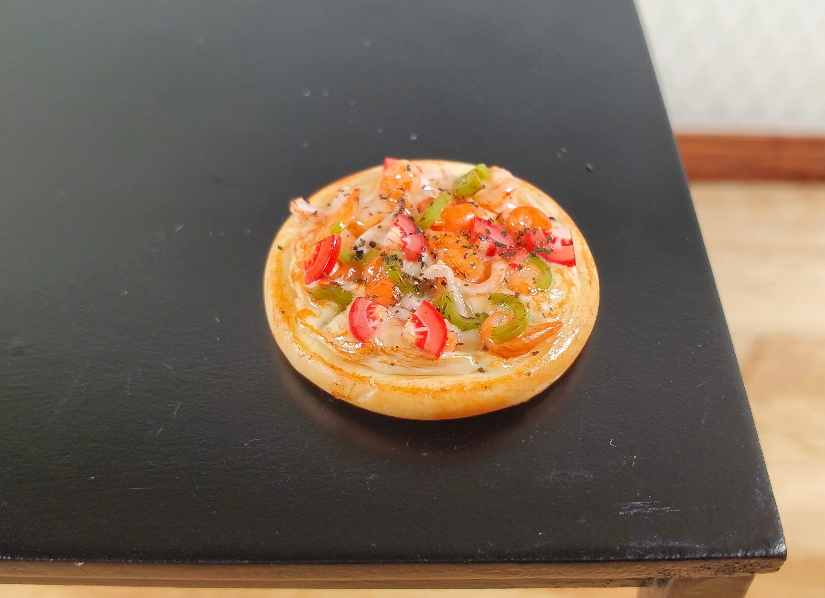 Dollhouse Veggie Pizza Round 1:12 Scale Miniature Food