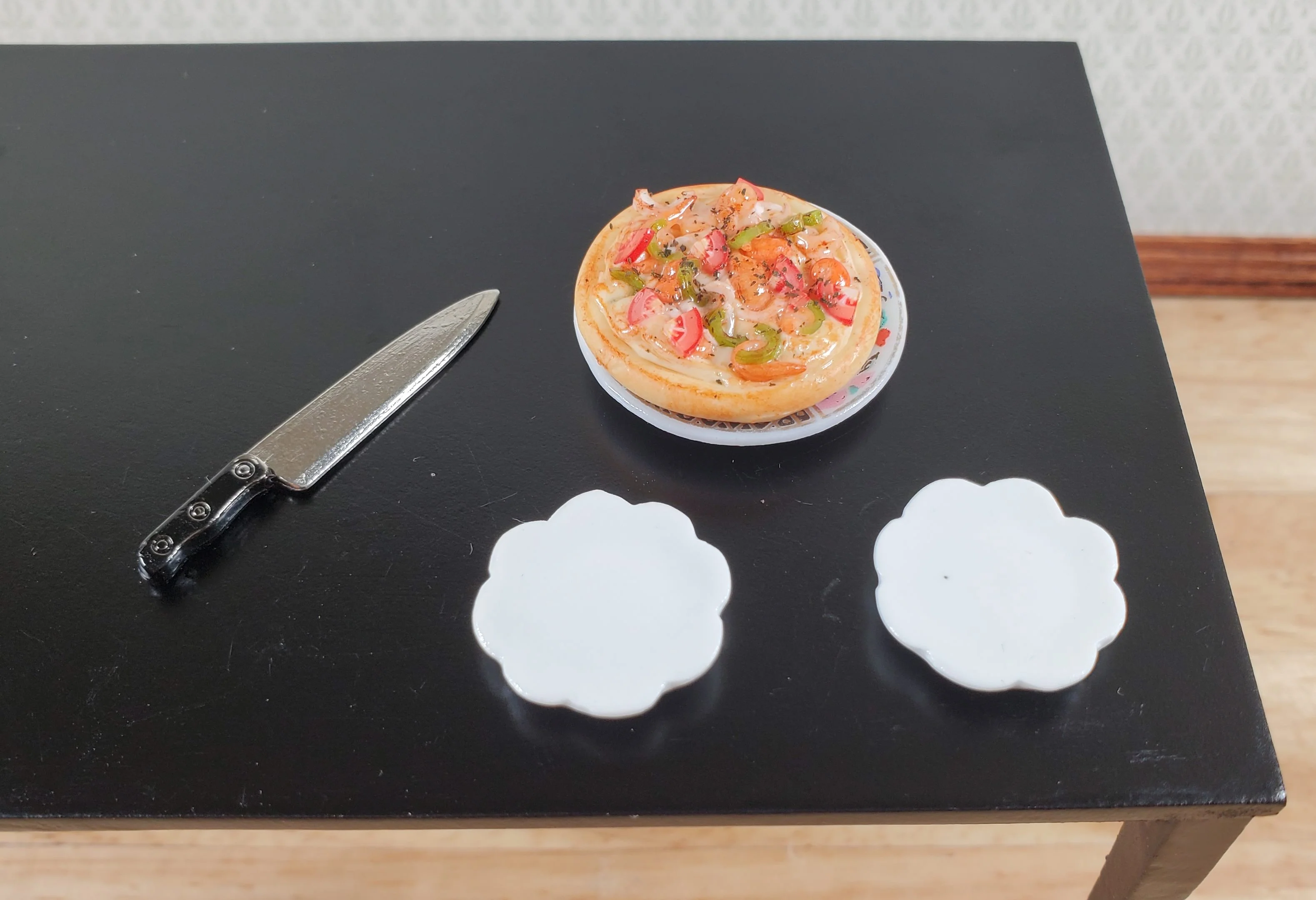 Dollhouse Veggie Pizza Round 1:12 Scale Miniature Food - Image 2