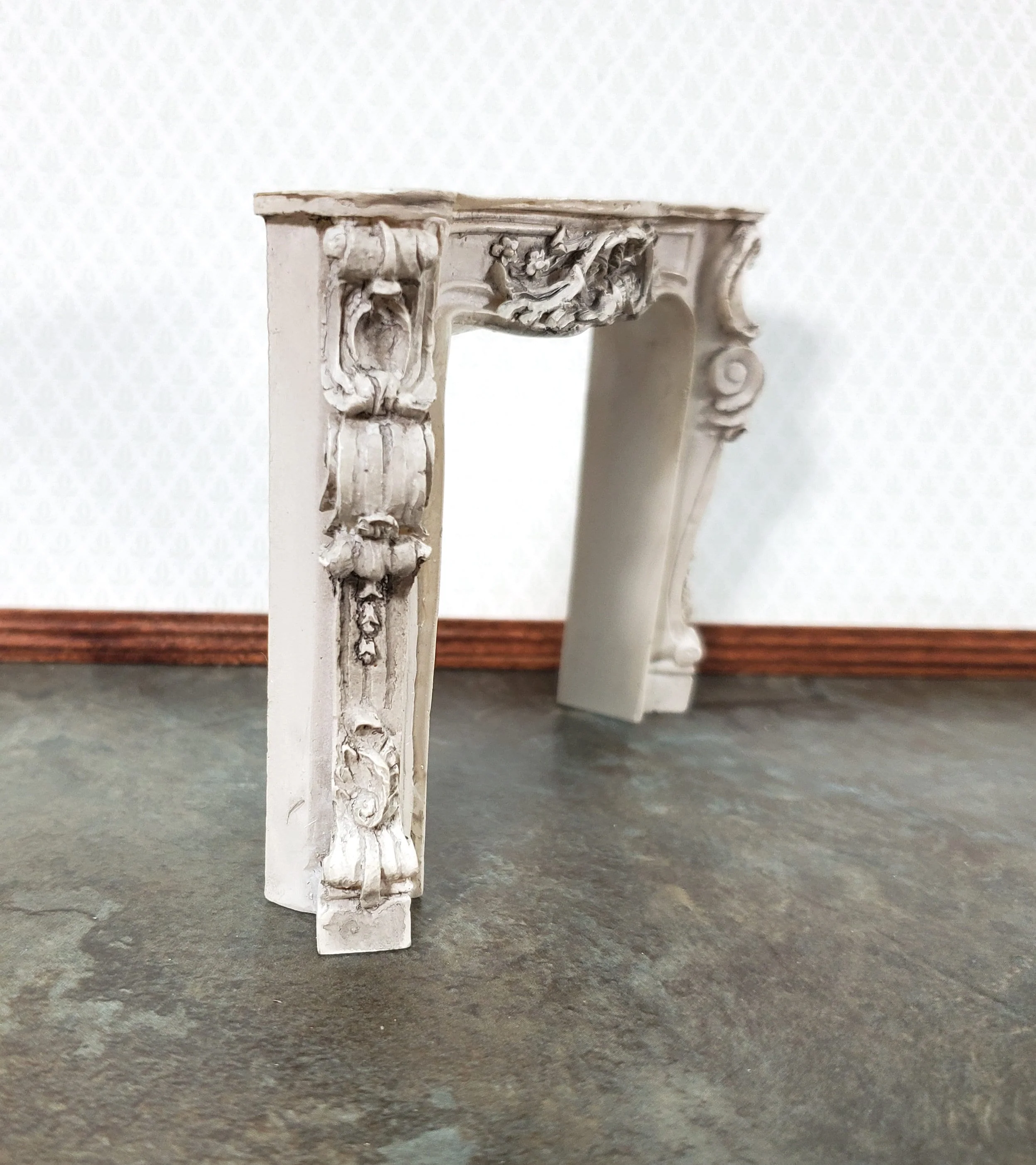Dollhouse Victorian Fireplace Aged Gray Ornate Resin 1:12 Scale Furniture - Image 2