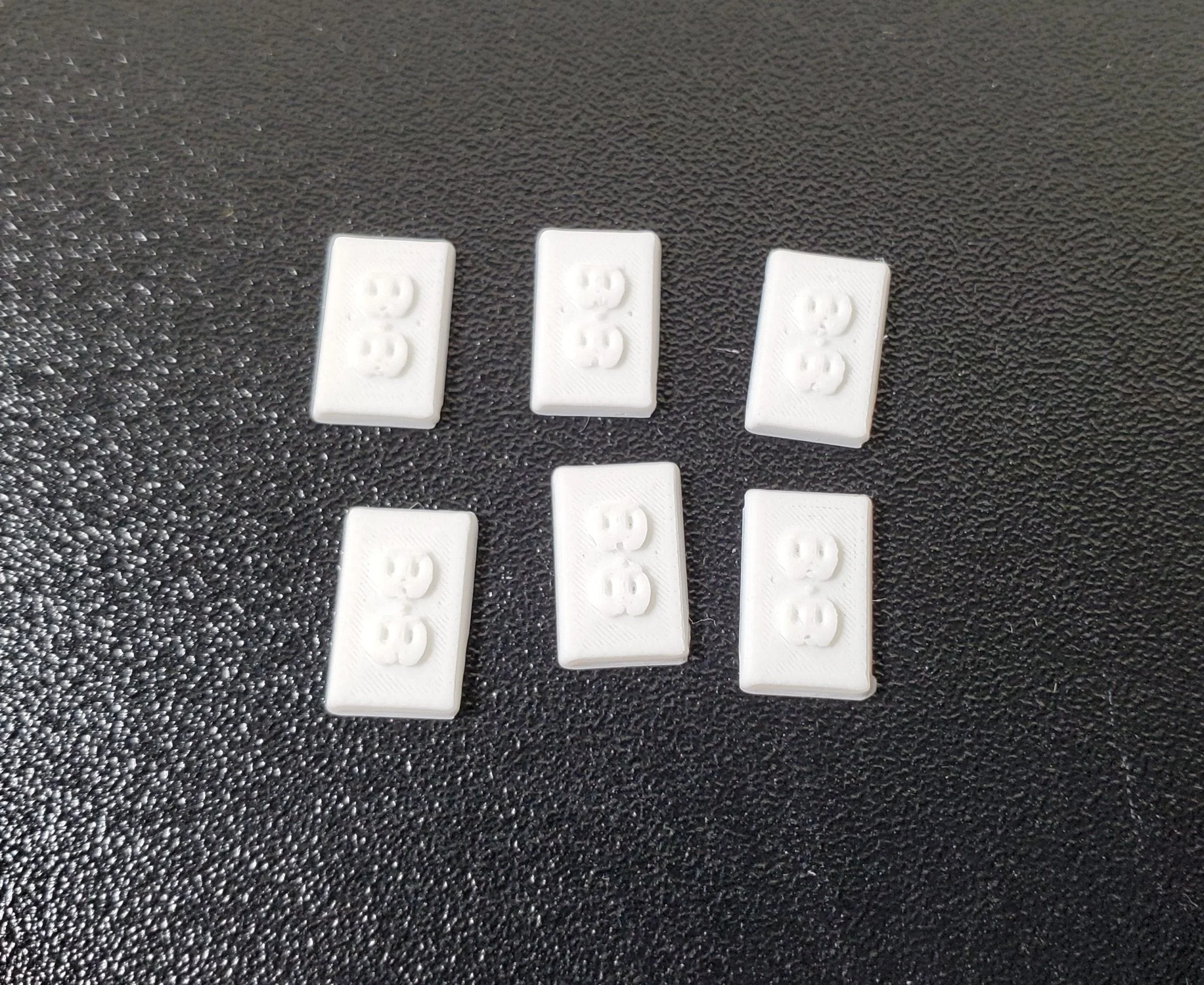 Dollhouse Wall Outlets Tiny Plug Set of 6 1:12 Scale Modern Miniatures