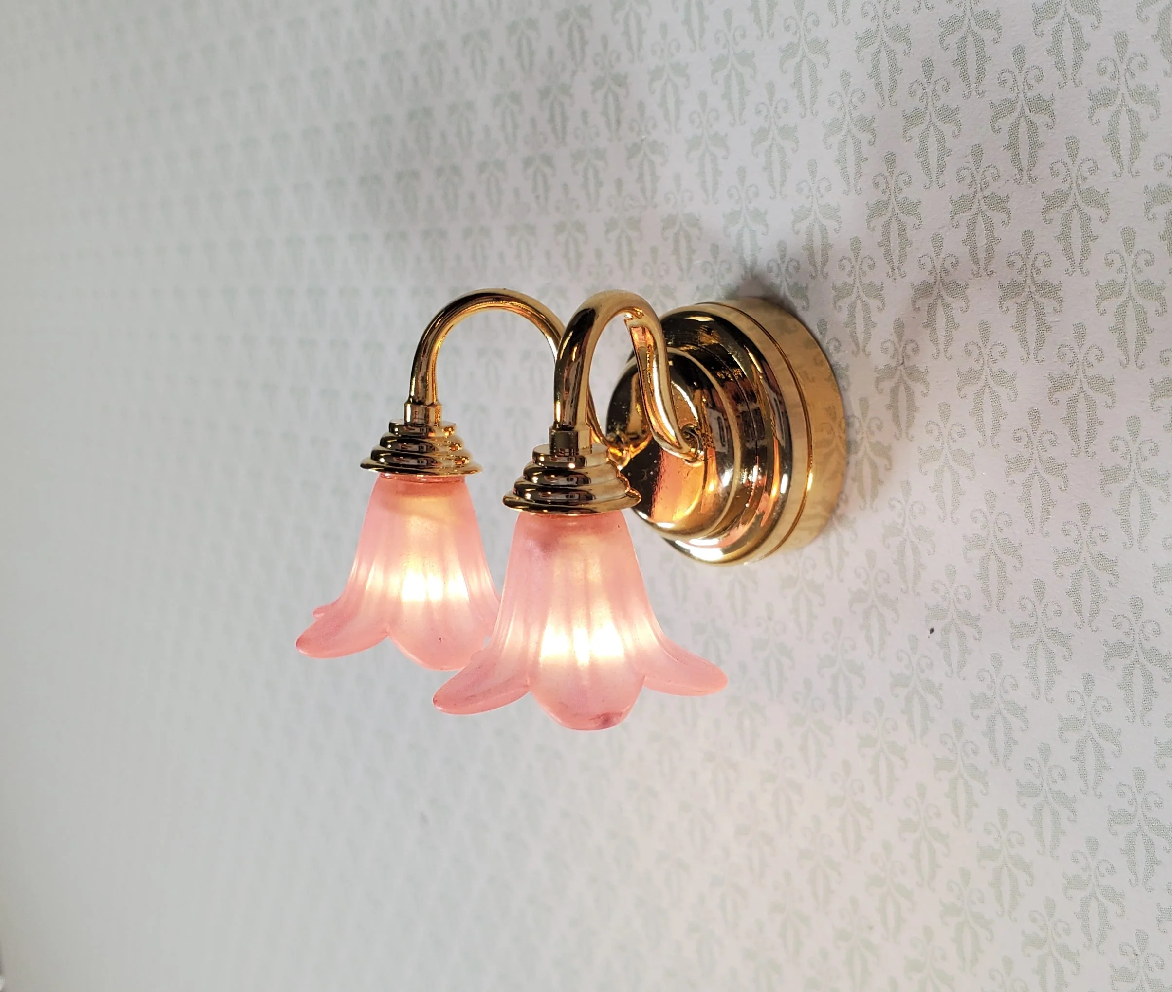 Dollhouse Wall Sconce Pink Flower Shades with Wand 1:12 Miniature Battery Lamp