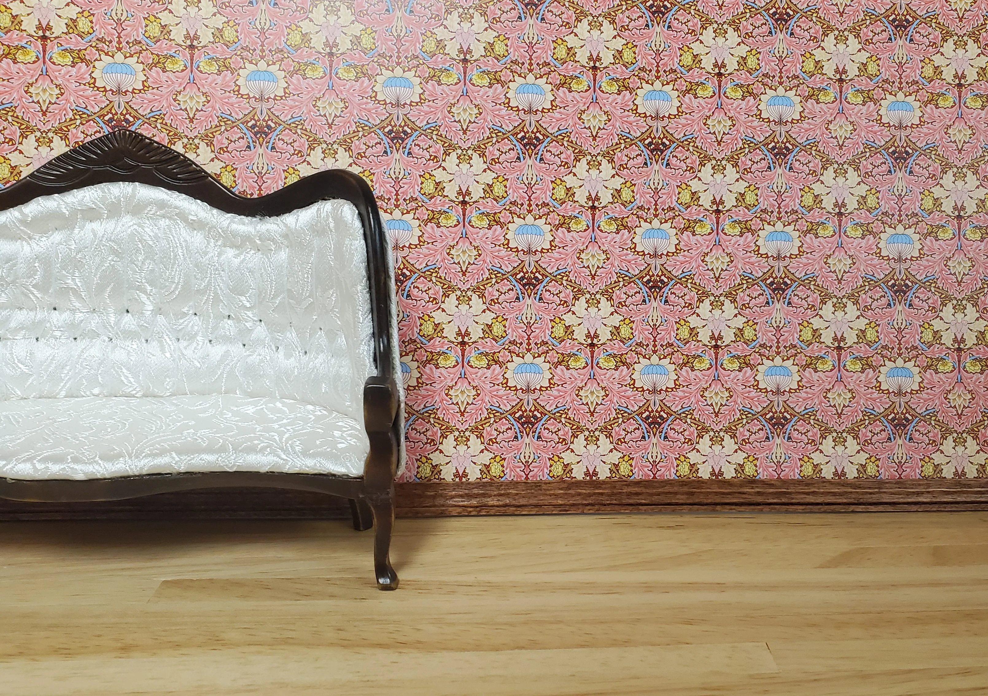 Dollhouse Wallpaper Victorian Morris Style Pink 1:12 Scale Miniature Itsy Bitsy - Image 2