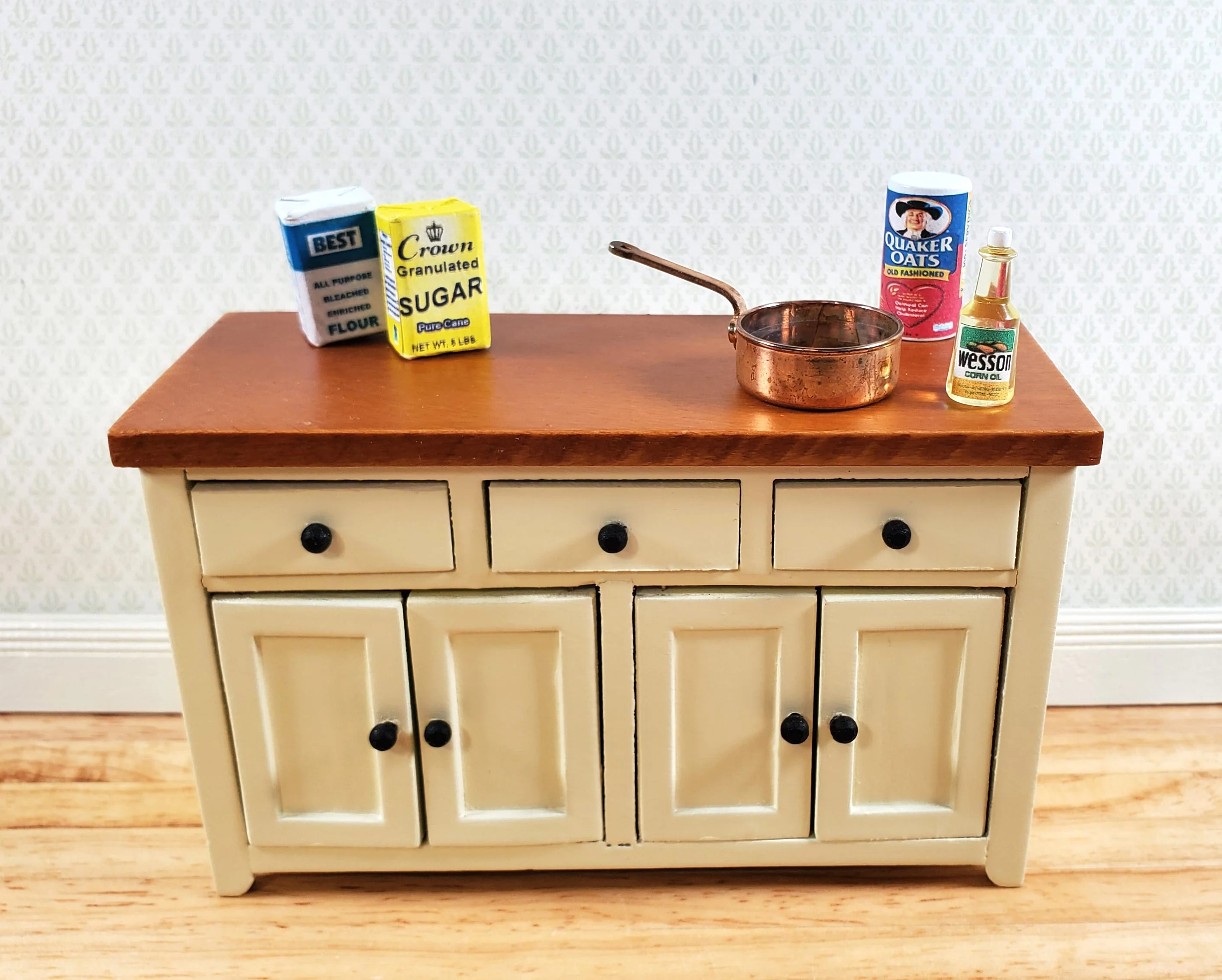 Dollhouse Wesson Corn Oil Bottle 1:12 Scale Miniature Kitchen Food Handcrafted - Image 2