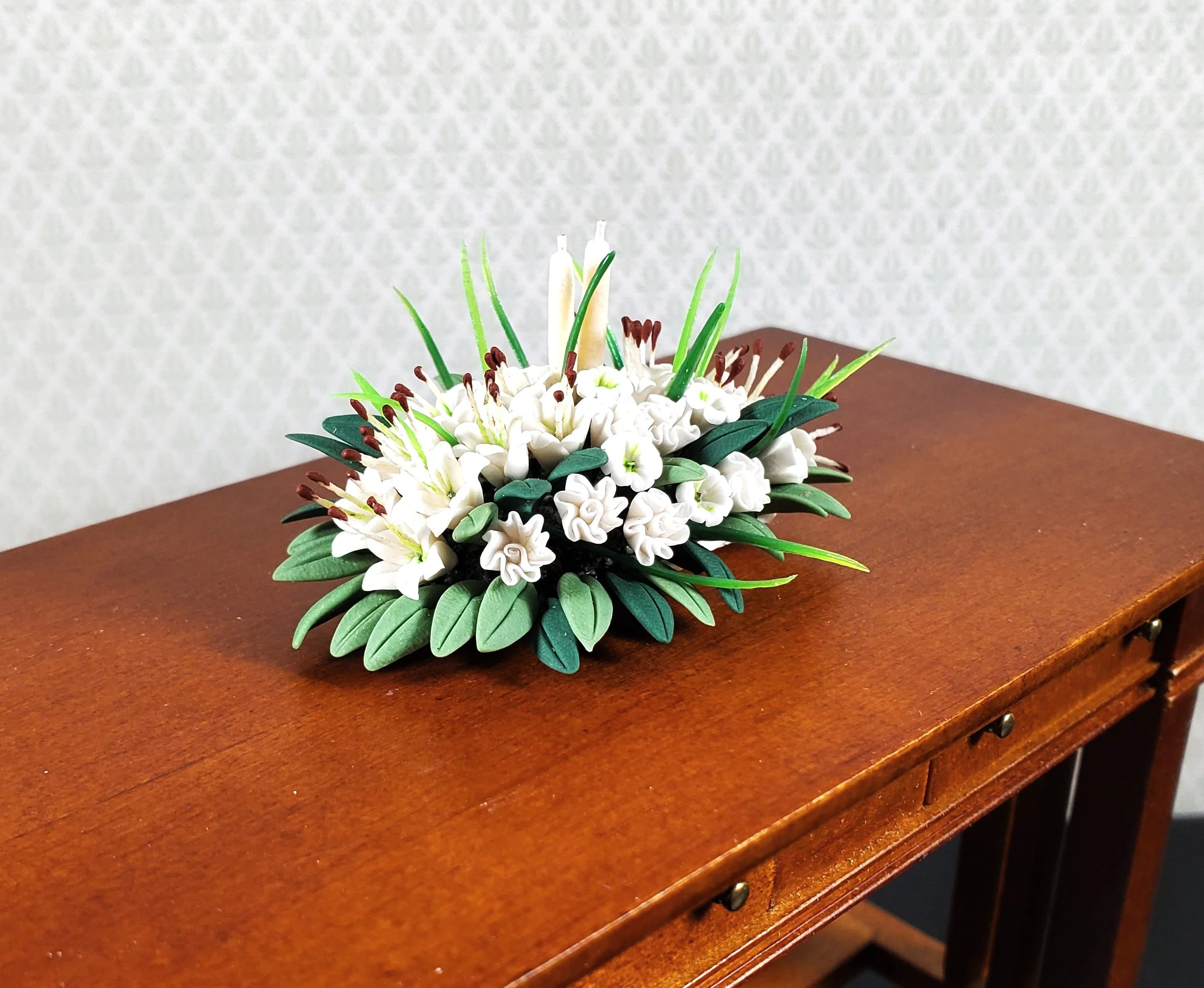Dollhouse White Lily Centerpiece with White Candles 1:12 Scale Miniature - Image 2