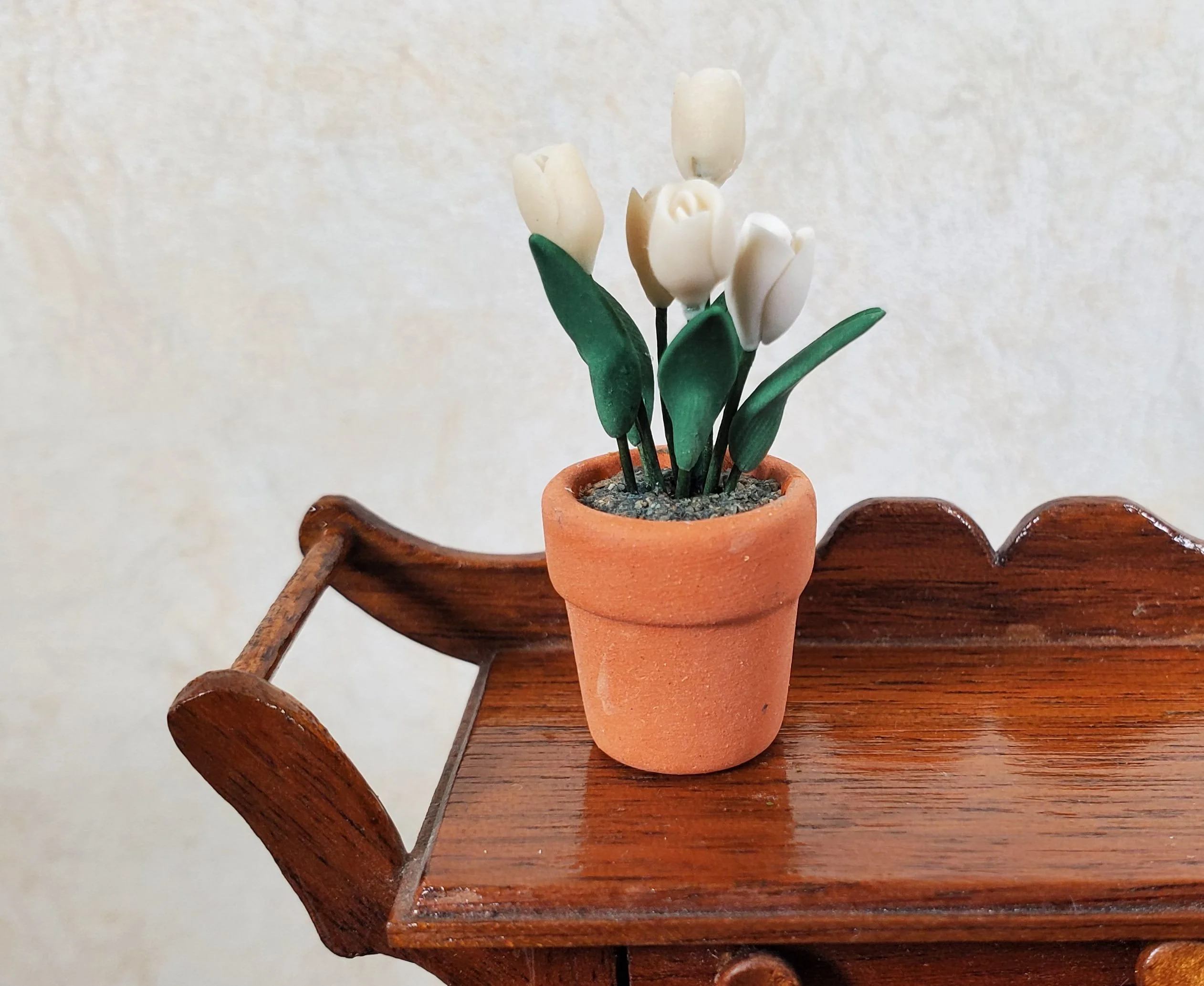Dollhouse White Tulips in a Terra Cotta Planter Pot 1:12 Scale Miniature Plant