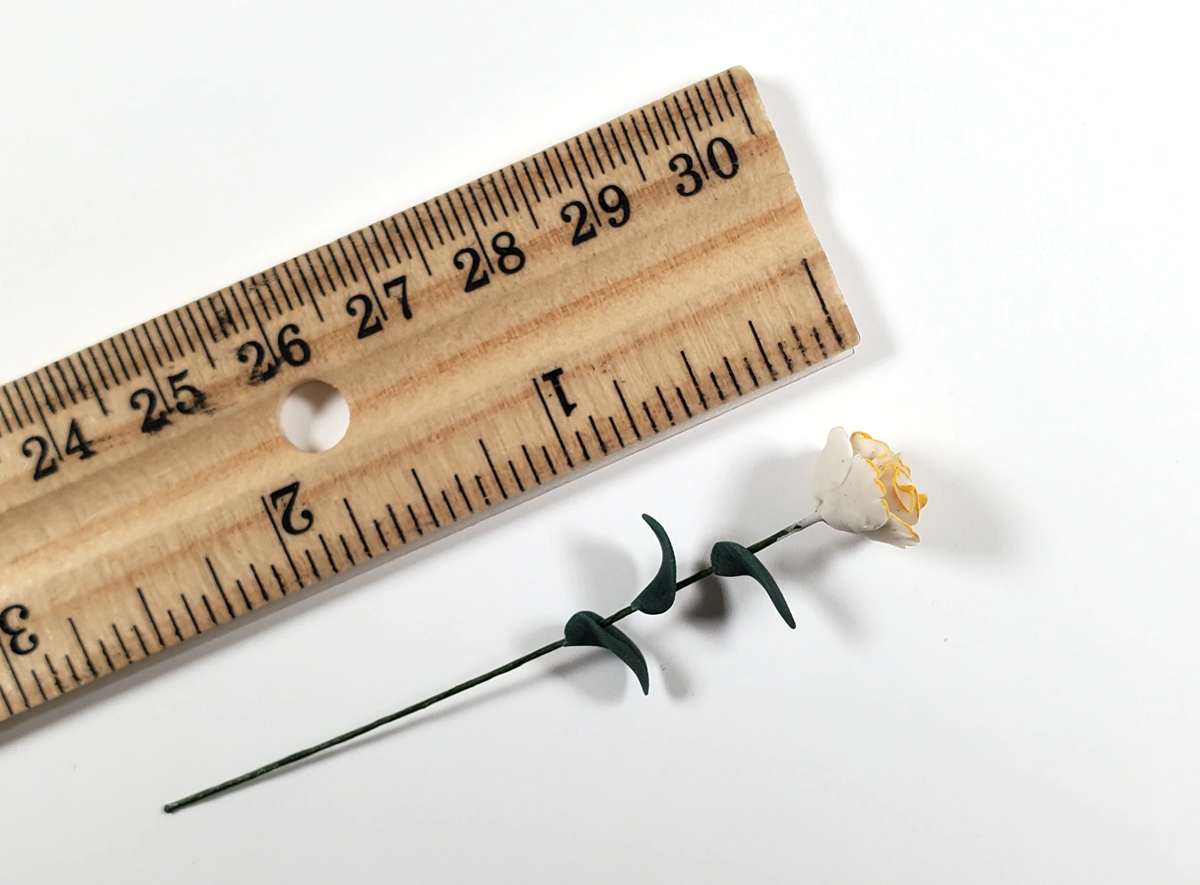 Dollhouse White & Yellow Frosted Carnation Single Stem 1:12 Scale Miniature - Image 3