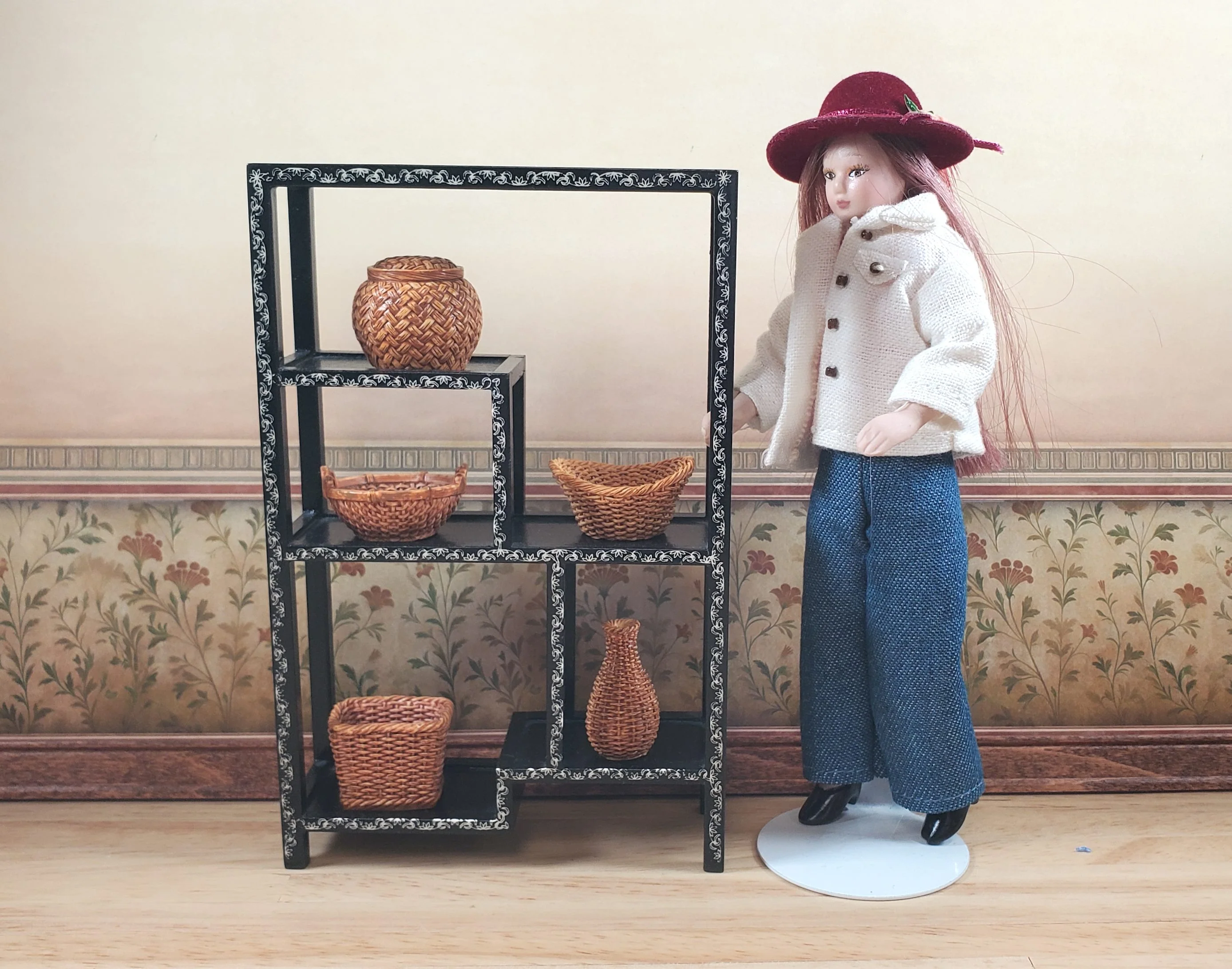Dollhouse Wicker Style Baskets Set 5 pcs 1:12 Scale Miniatures Cast Resin - Image 4