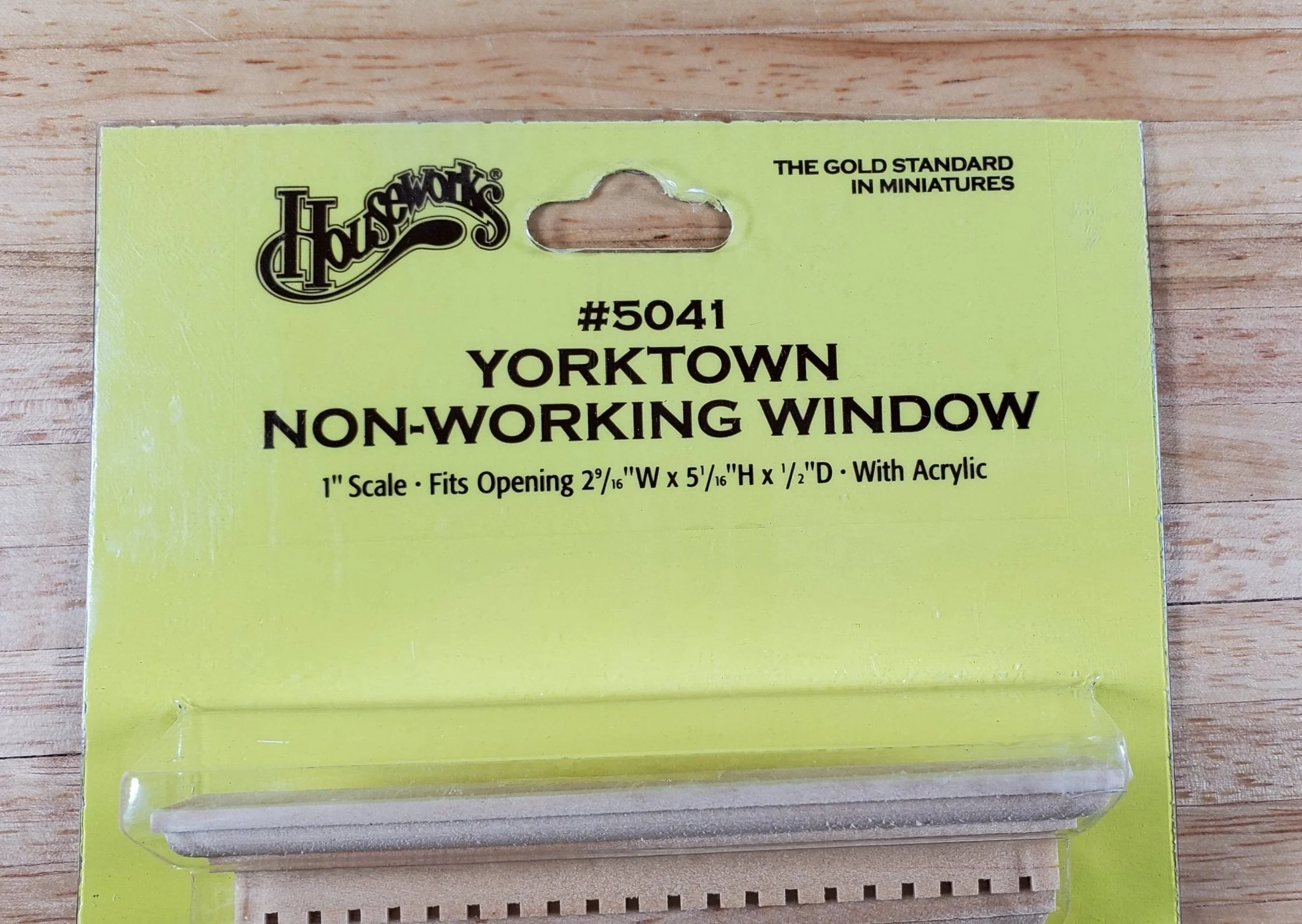 Dollhouse Window Yorktown Non-Working 1:12 Scale Miniature Houseworks #5041 - Image 2
