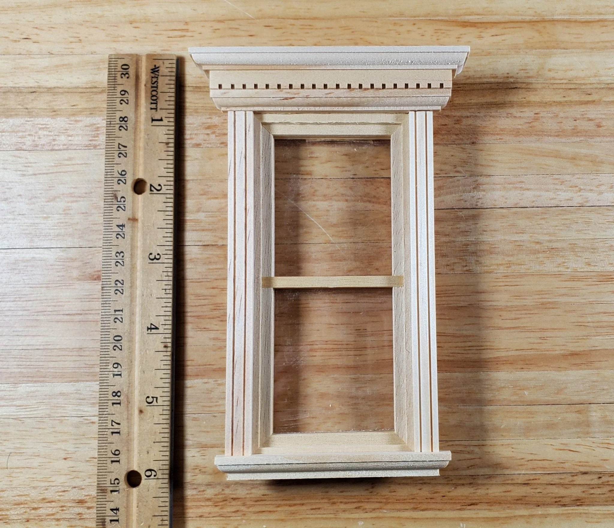 Dollhouse Window Yorktown Non-Working 1:12 Scale Miniature Houseworks #5041 - Image 3