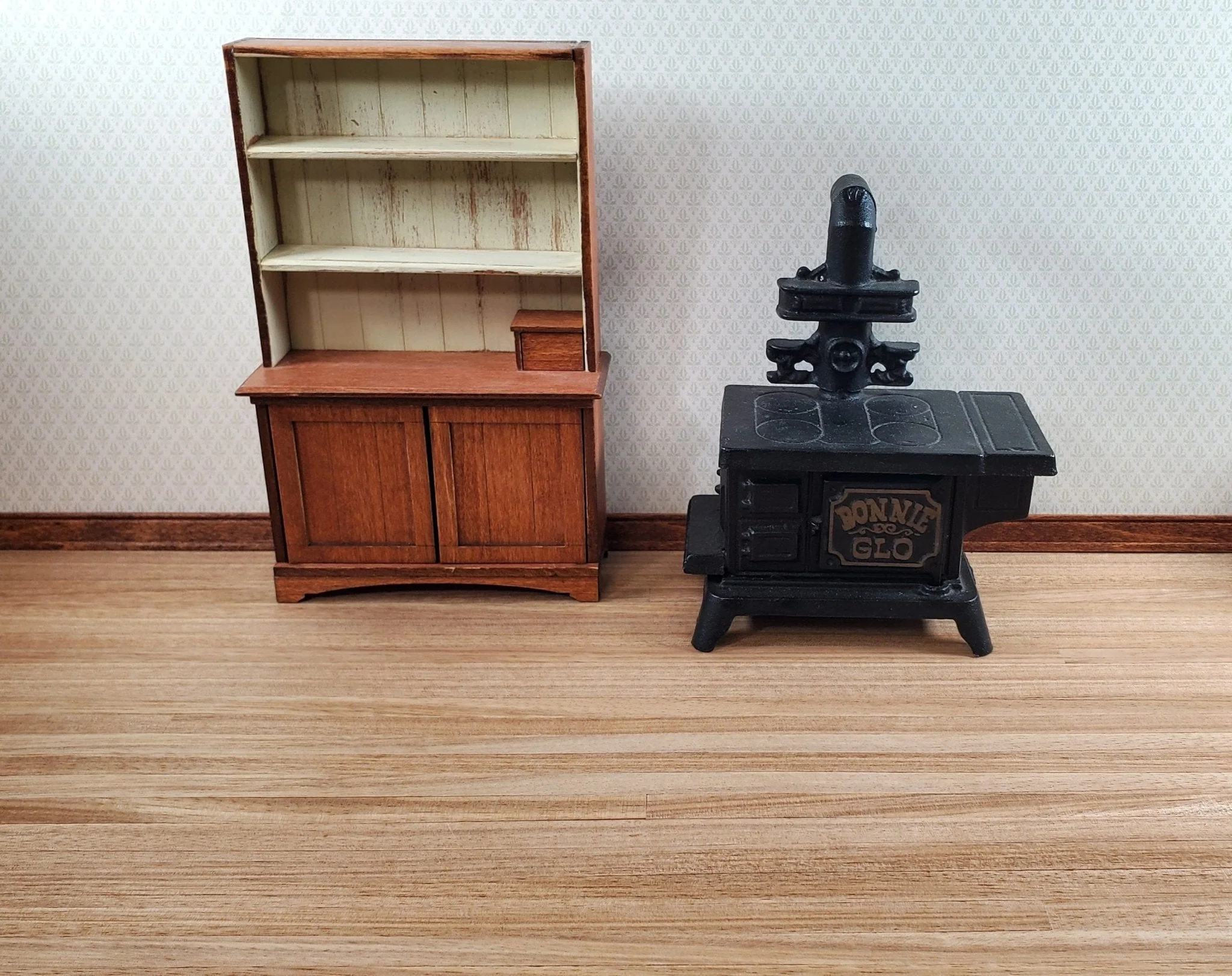Dollhouse Wood Floor Weathered Oak Real Wood Peel & Stick 1:12 Scale 17" x 11" - Image 2