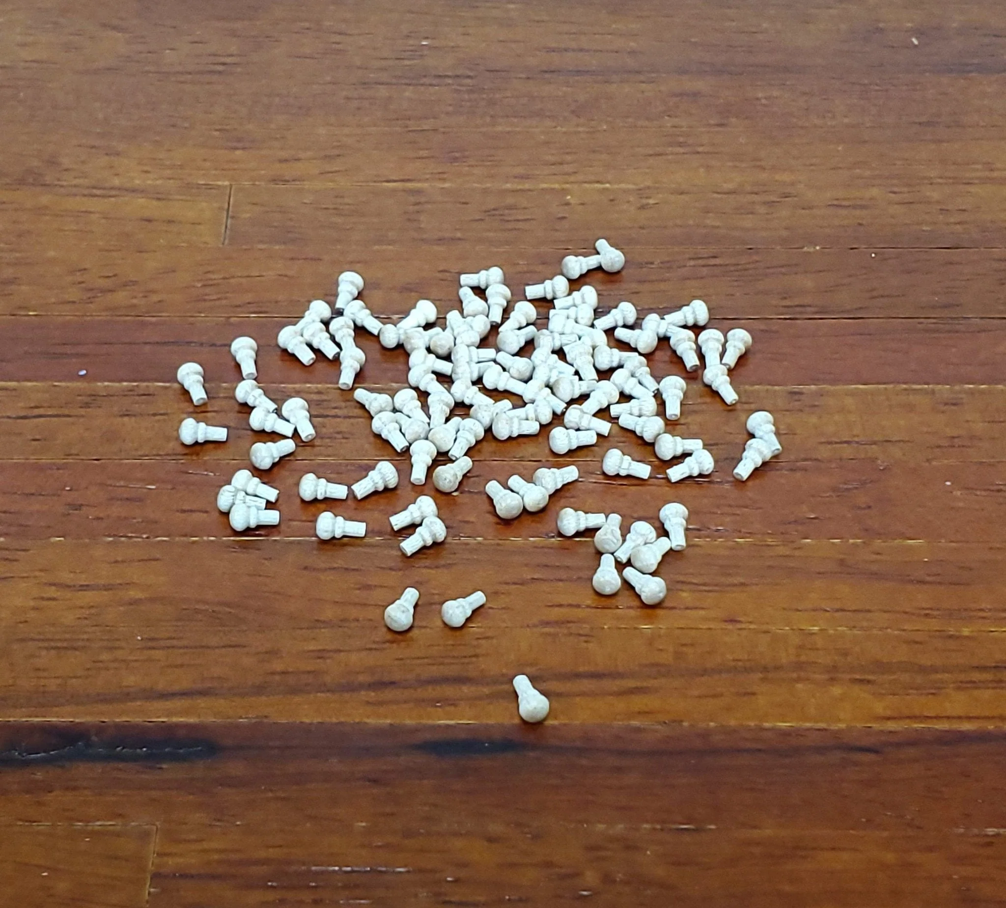 Dollhouse Wood Knobs or Drawer Pulls Small 100 Pieces 1:12 Scale Houseworks 12077