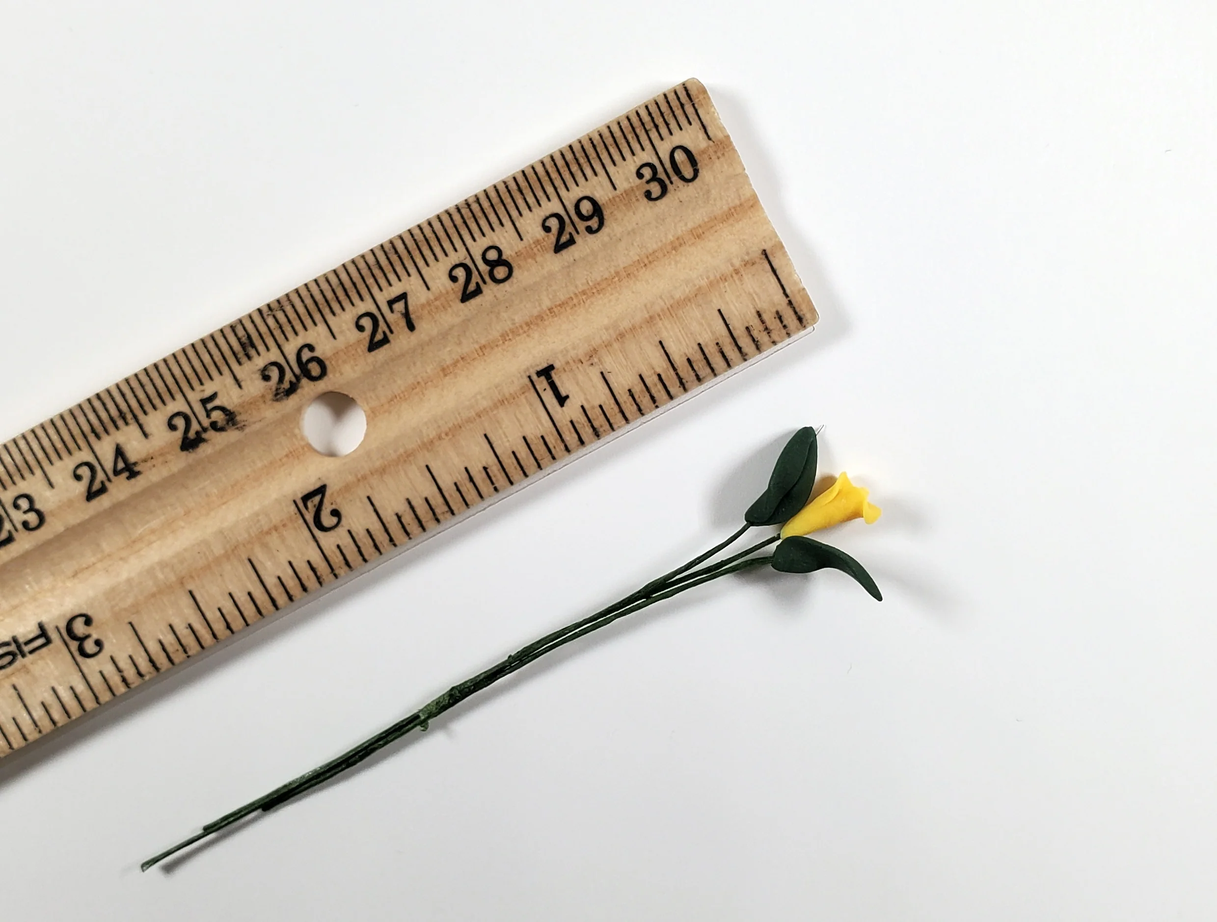 Dollhouse Yellow Calla Lily Single Stem with Foliage 1:12 Scale Miniature - Image 3