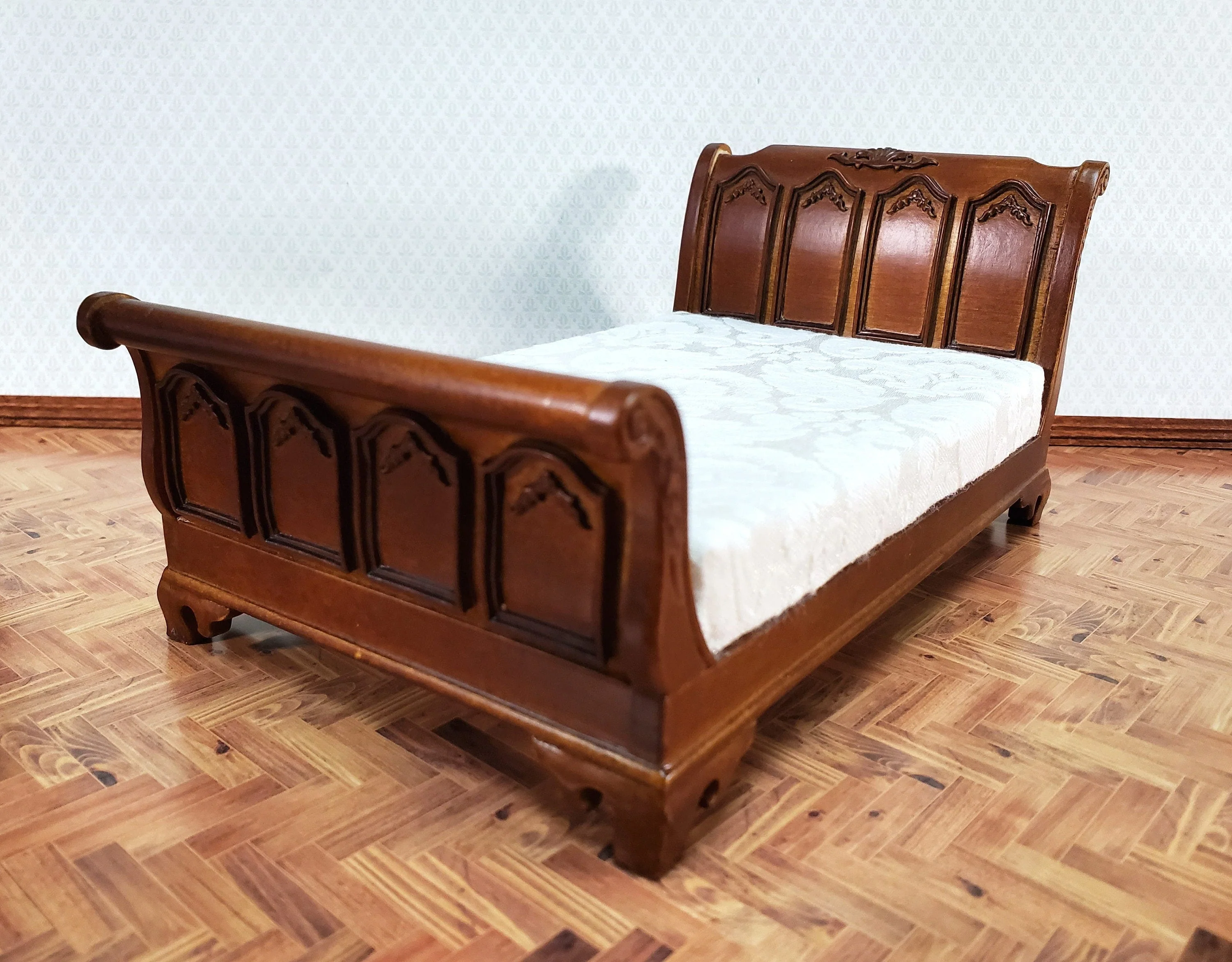 JBM Dollhouse Bed Large Victorian Style 1:12 Miniature Furniture Walnut Finish - Image 4