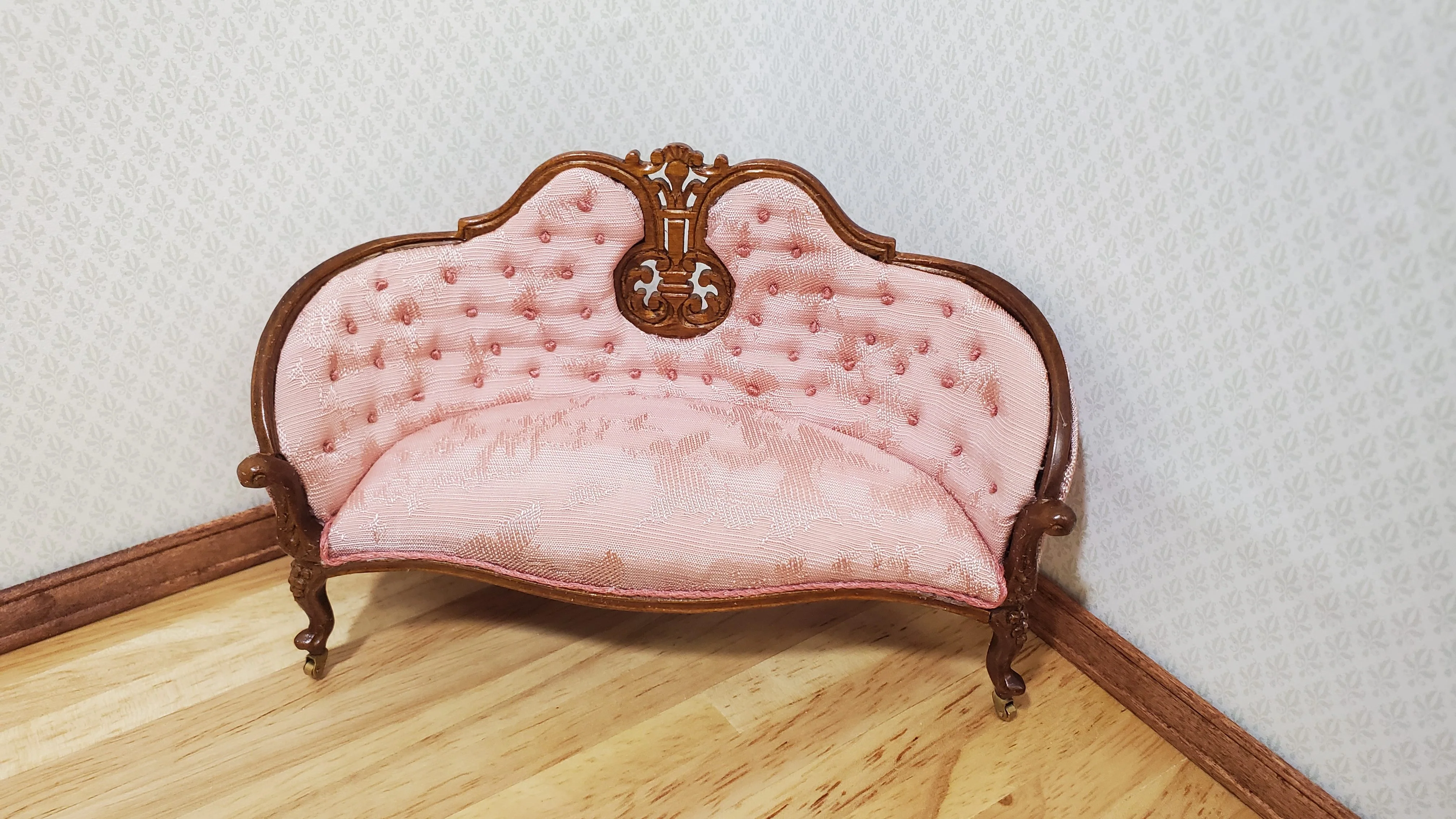 JBM Dollhouse Pink Settee Sofa Victorian Style Walnut Finish 1:12 Scale Couch - Image 4