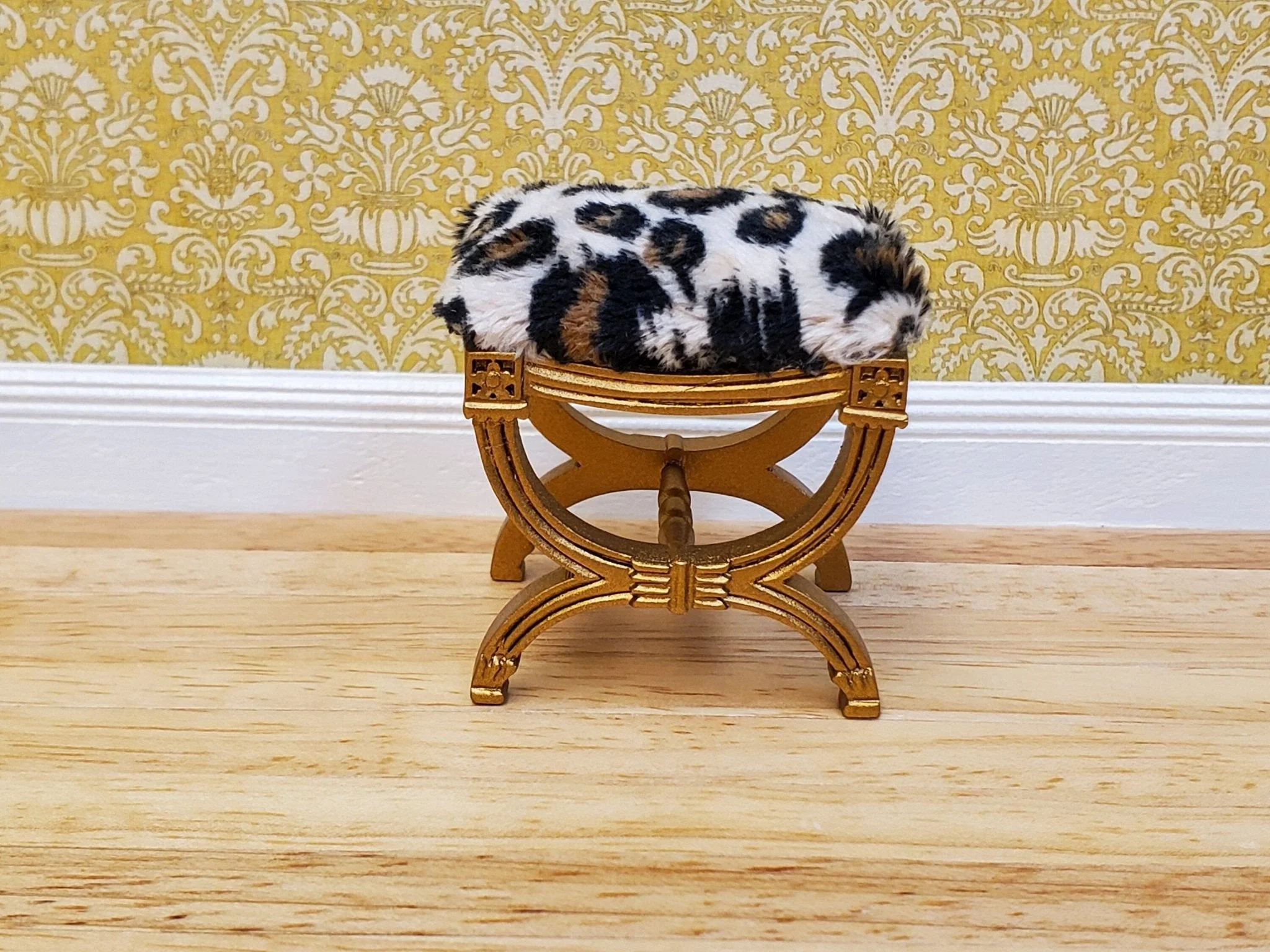 JBM Dollhouse Vanity Stool Bench Wood Animal Print Seat 1:12 Scale Miniature Furniture - Image 2