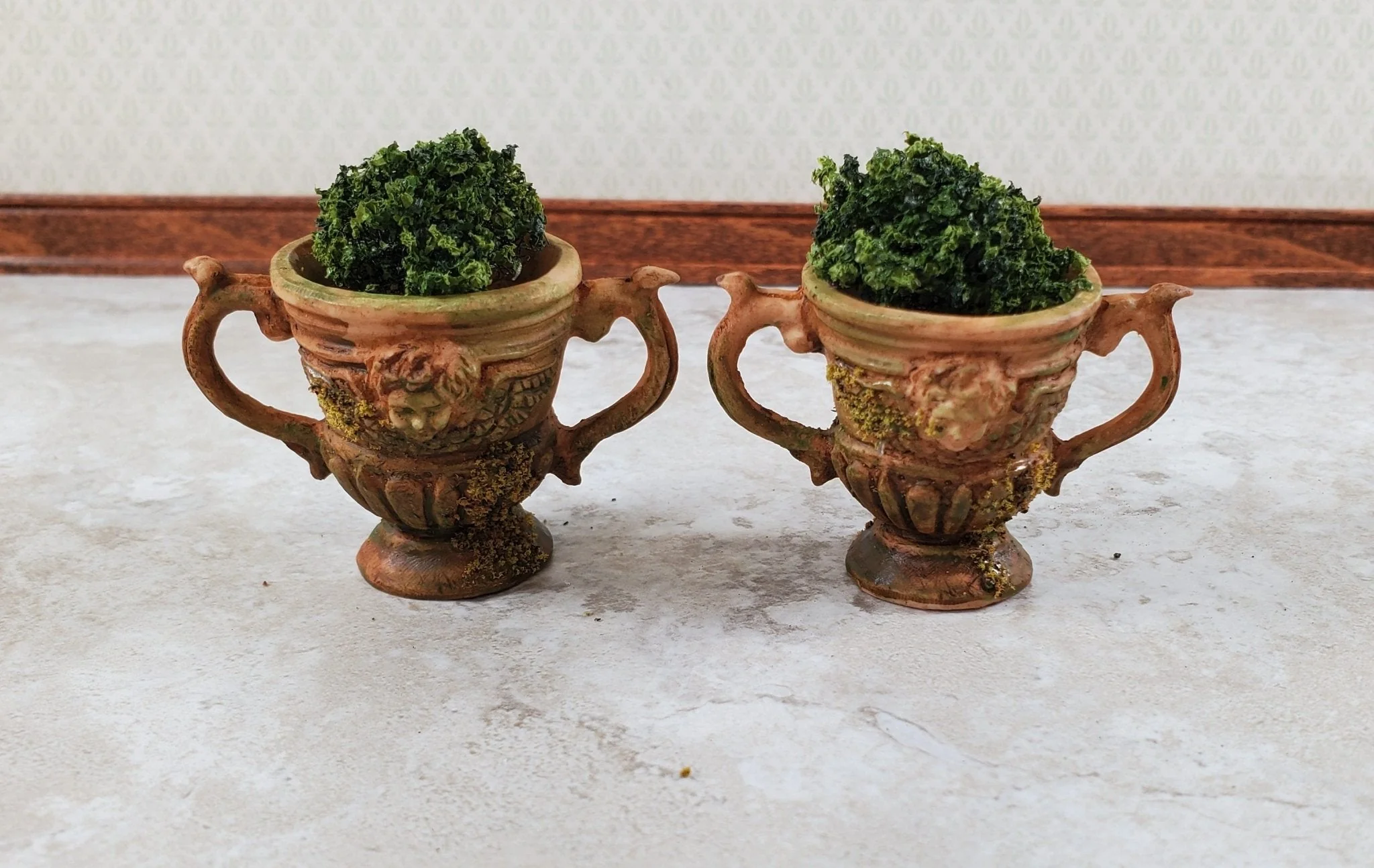 Miniature 2 Handled Urn Planter Cast Resin 1:12 Scale Dollhouse Aged with Moss A1049A Falcon - Image 4