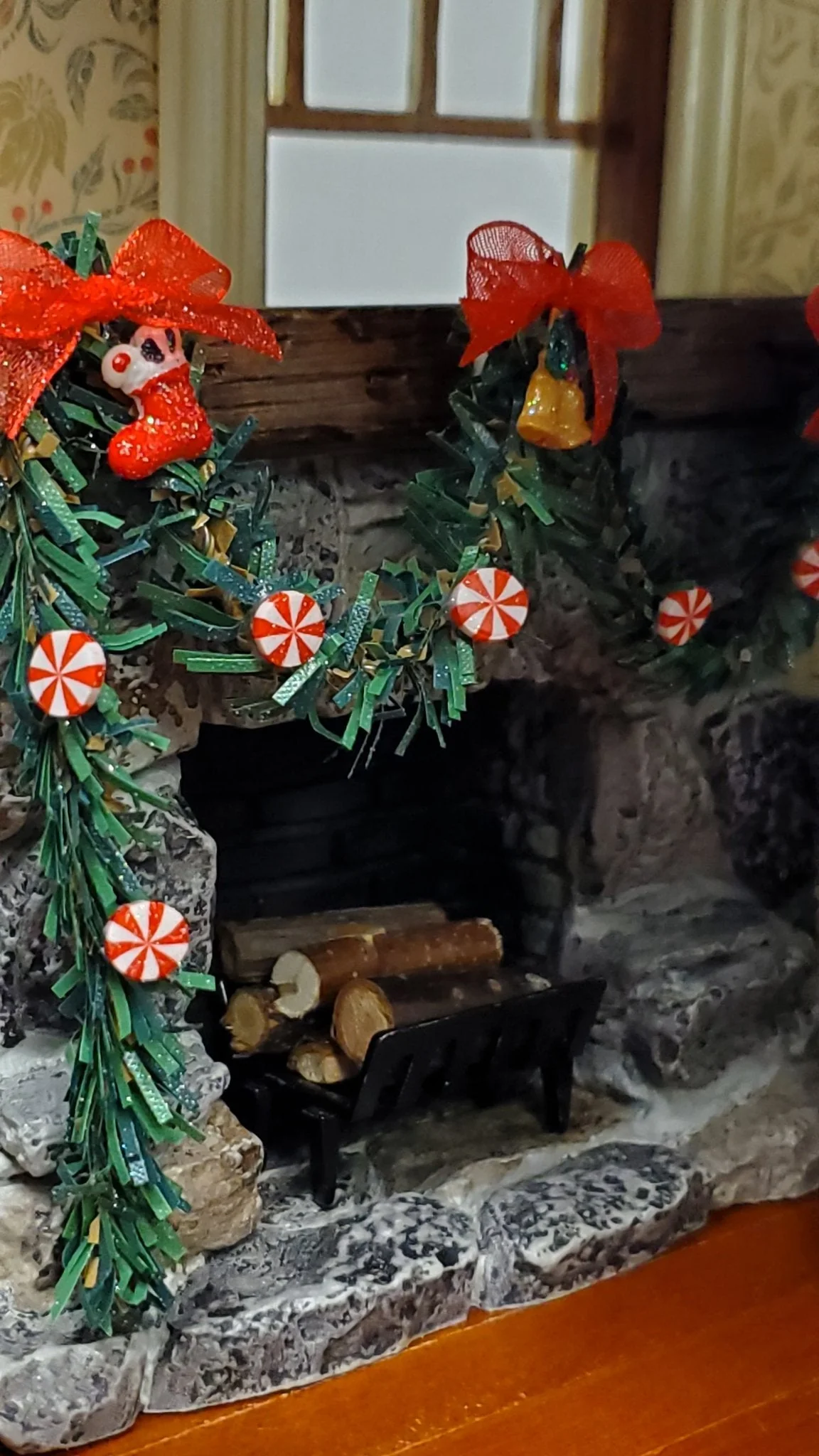 Miniature Christmas Garland Holiday Swag 1:12 Scale Dollhouse Handmade - Image 4