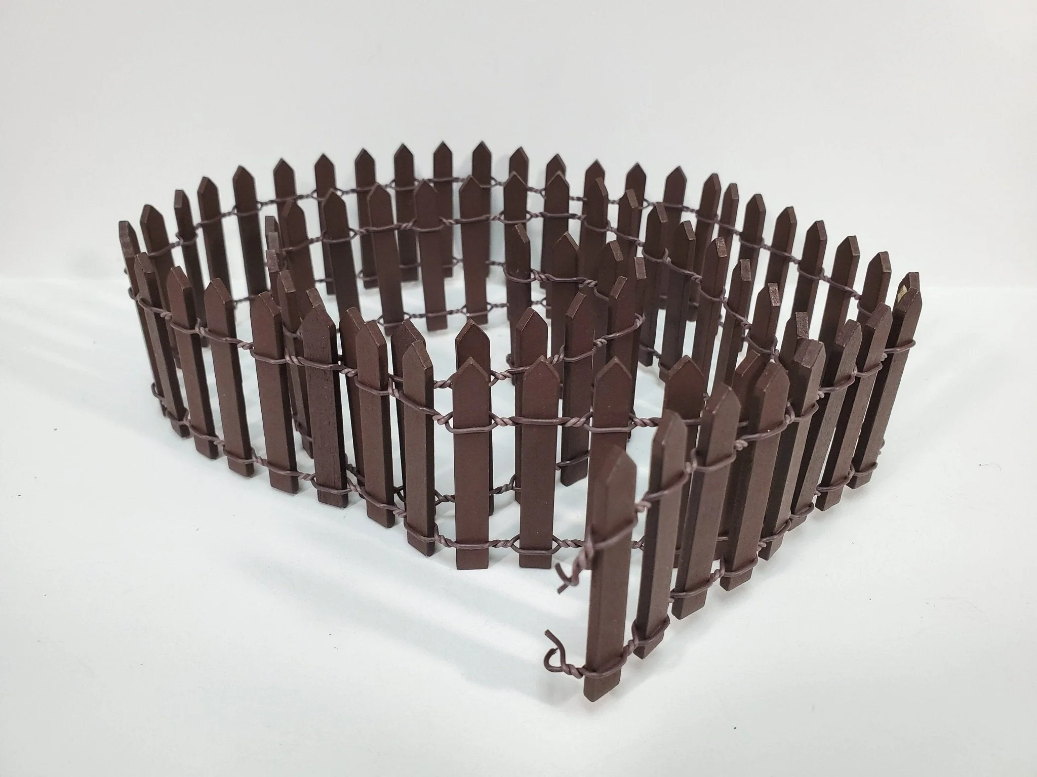 Miniature Fencing Brown Picket Fence Wood & Metal 100 cm x 5 cm tall Bendable - Image 2