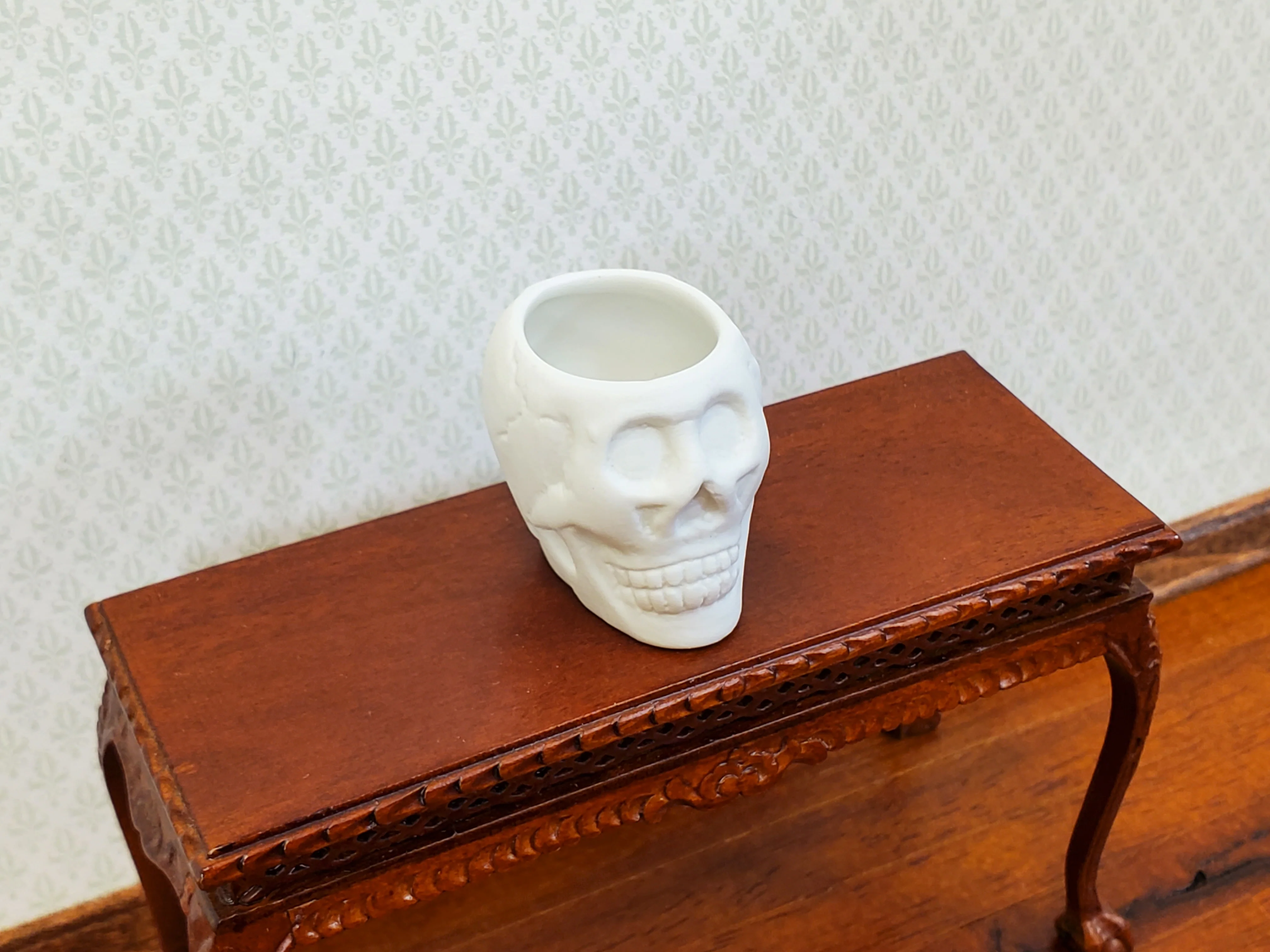 Miniature Halloween Skull Planter or Candy Dish for Dollhouse Decoration 1" Tall - Image 3