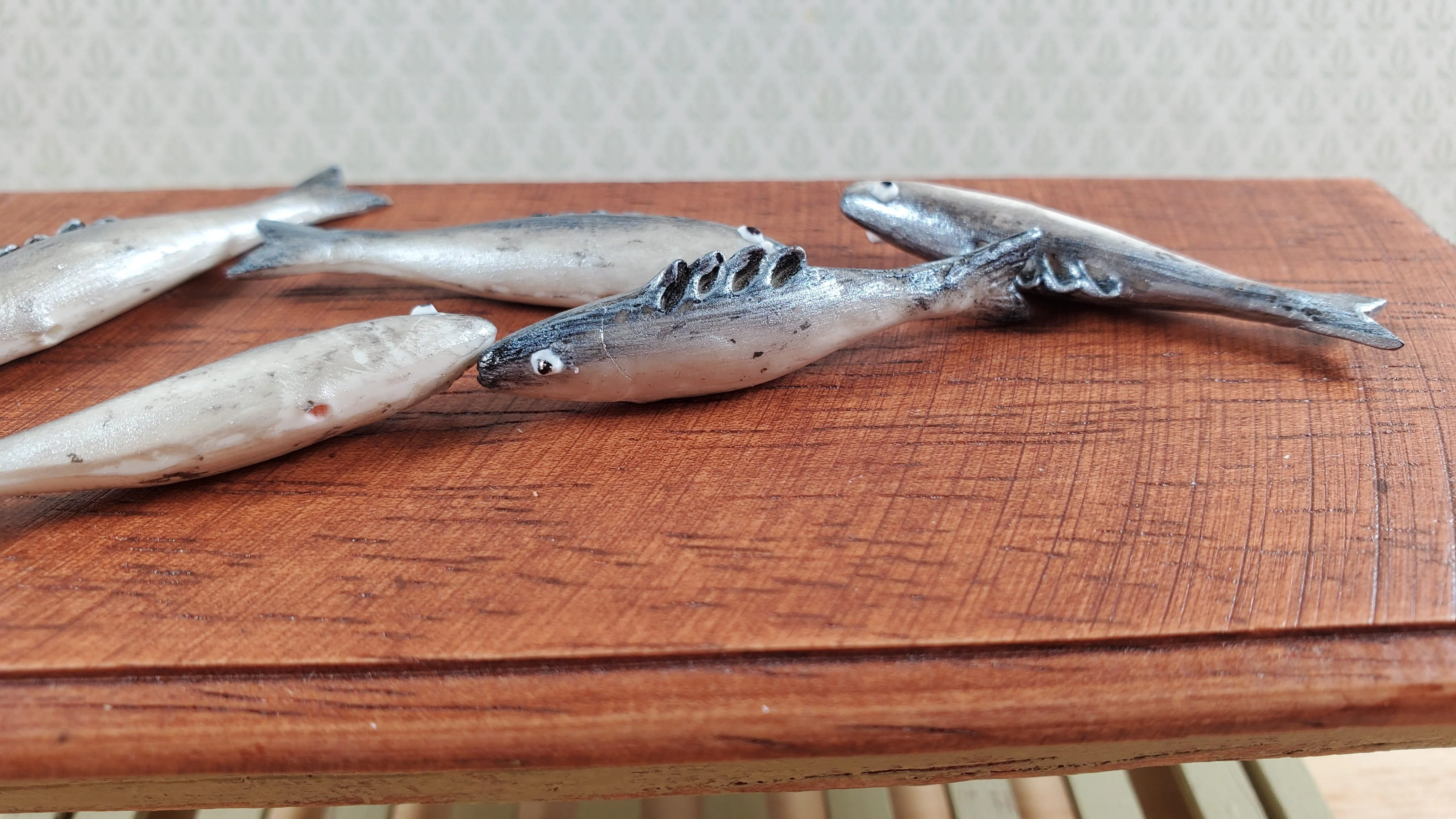 Miniature Long Fish Set of 5 for Dollhouses Seafood Market Grocery Store 1 5/8" - Image 4